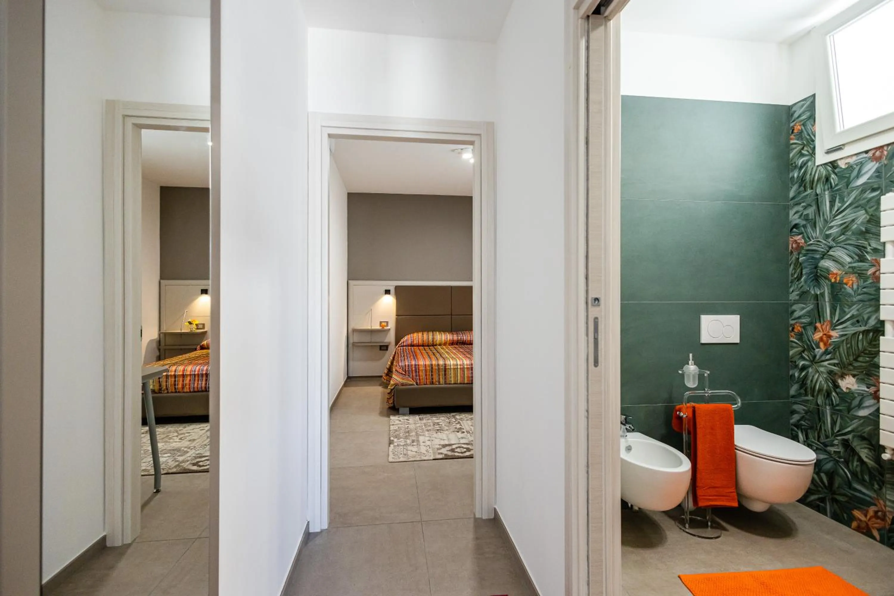 Bathroom, Bed in La Collina di Montegrappa - Suites with Heated Private Pool - Suites with Shared Pool