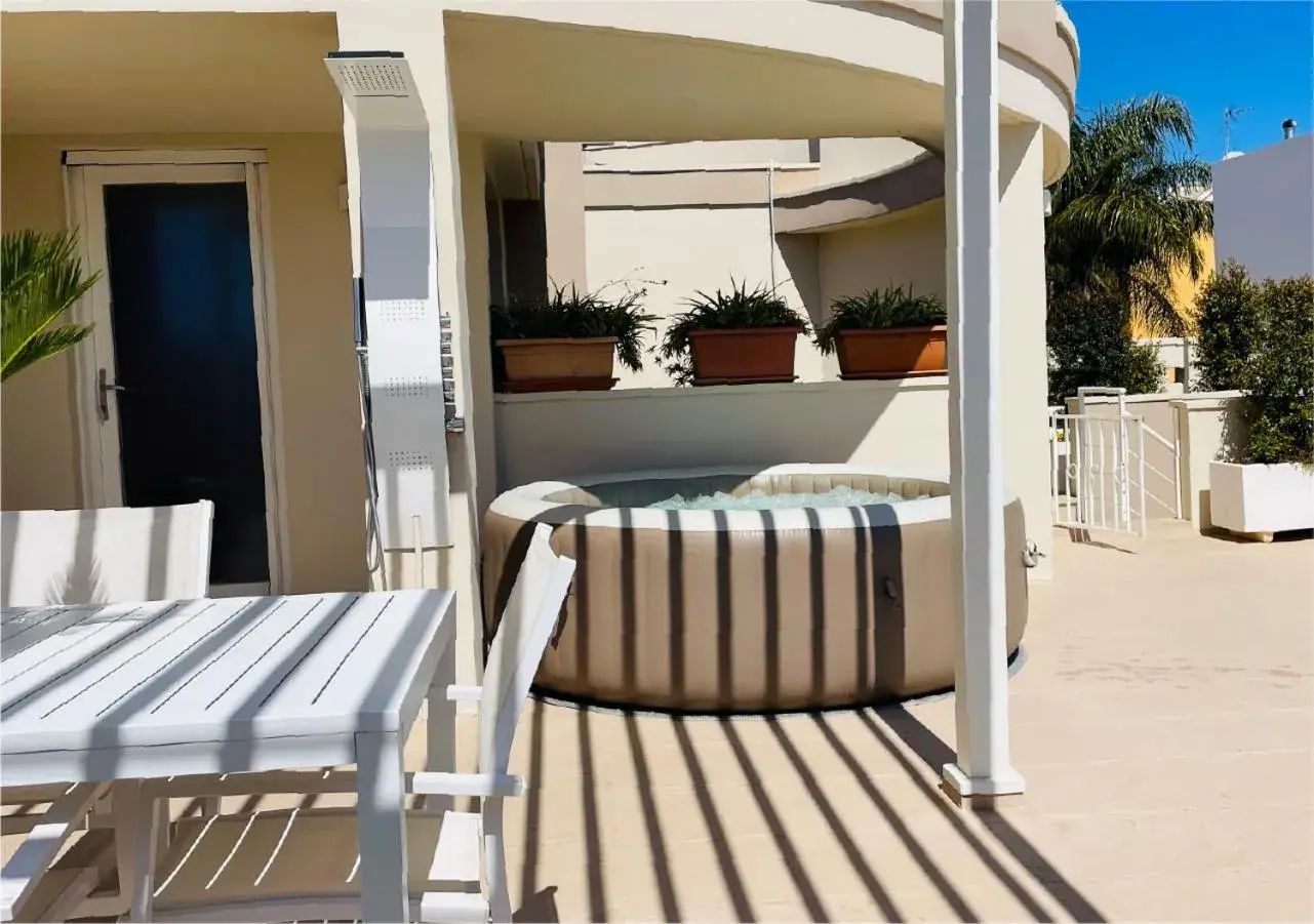 Deluxe Suite with Spa Bath in La Collina di Montegrappa - Suites with Heated Private Pool - Suites with Shared Pool Deluxe Suite with Spa Bath in La Collina di Montegrappa - Suites with Heated Private Pool - Suites with Shared Pool