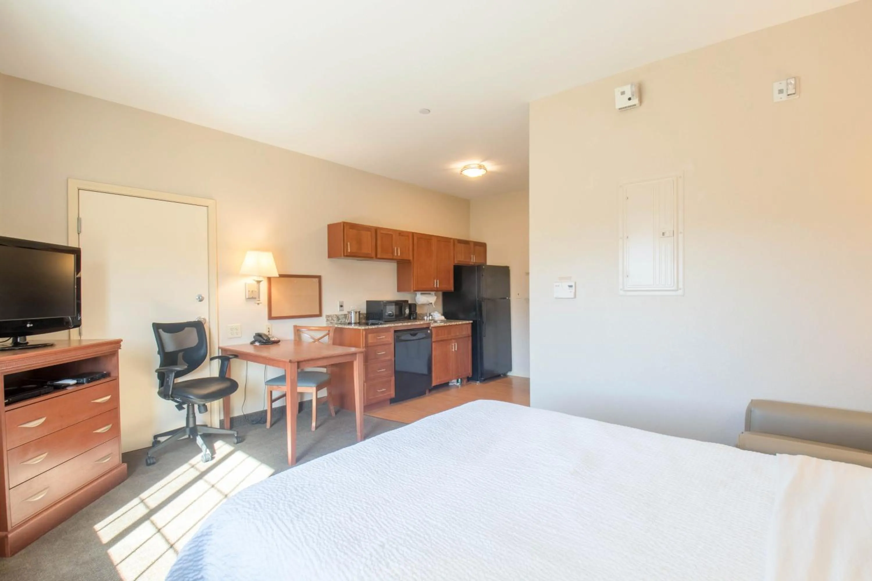 Bed in Western Slope Suites Parachute