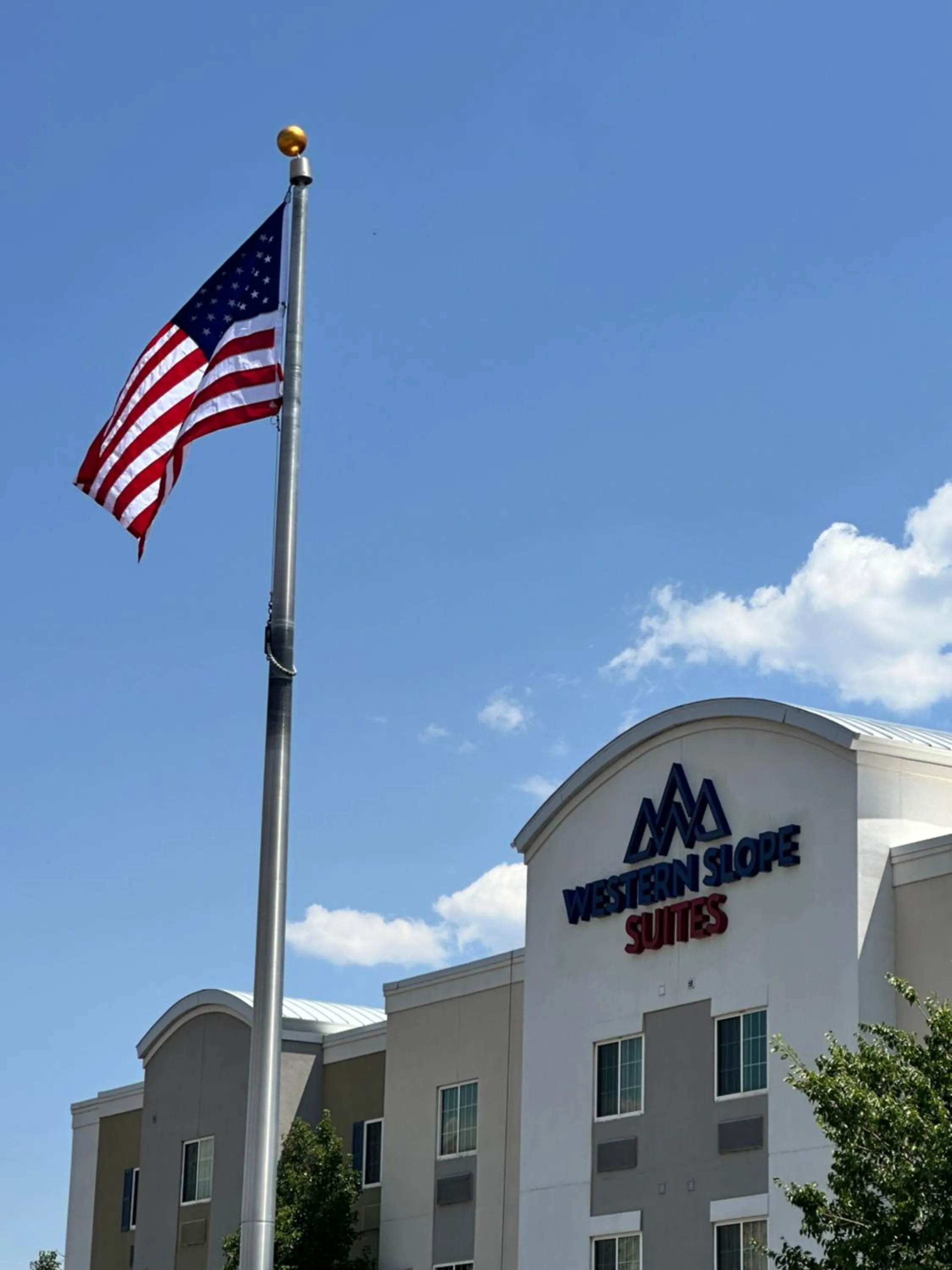 Property building in Western Slope Suites Parachute