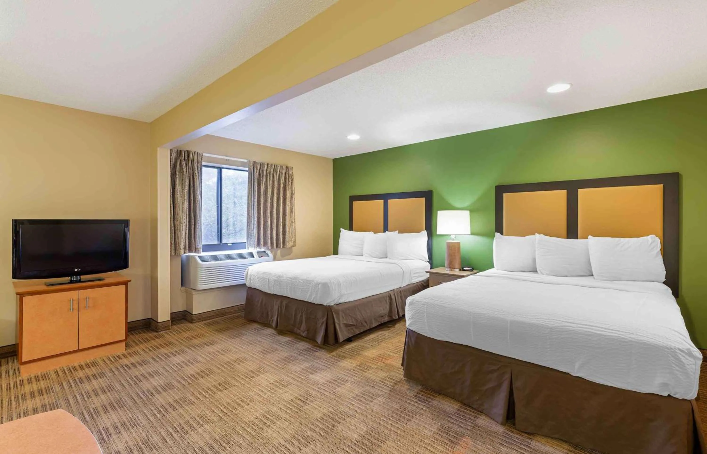 Bedroom, Bed in Extended Stay America Suites - Cleveland - Westlake
