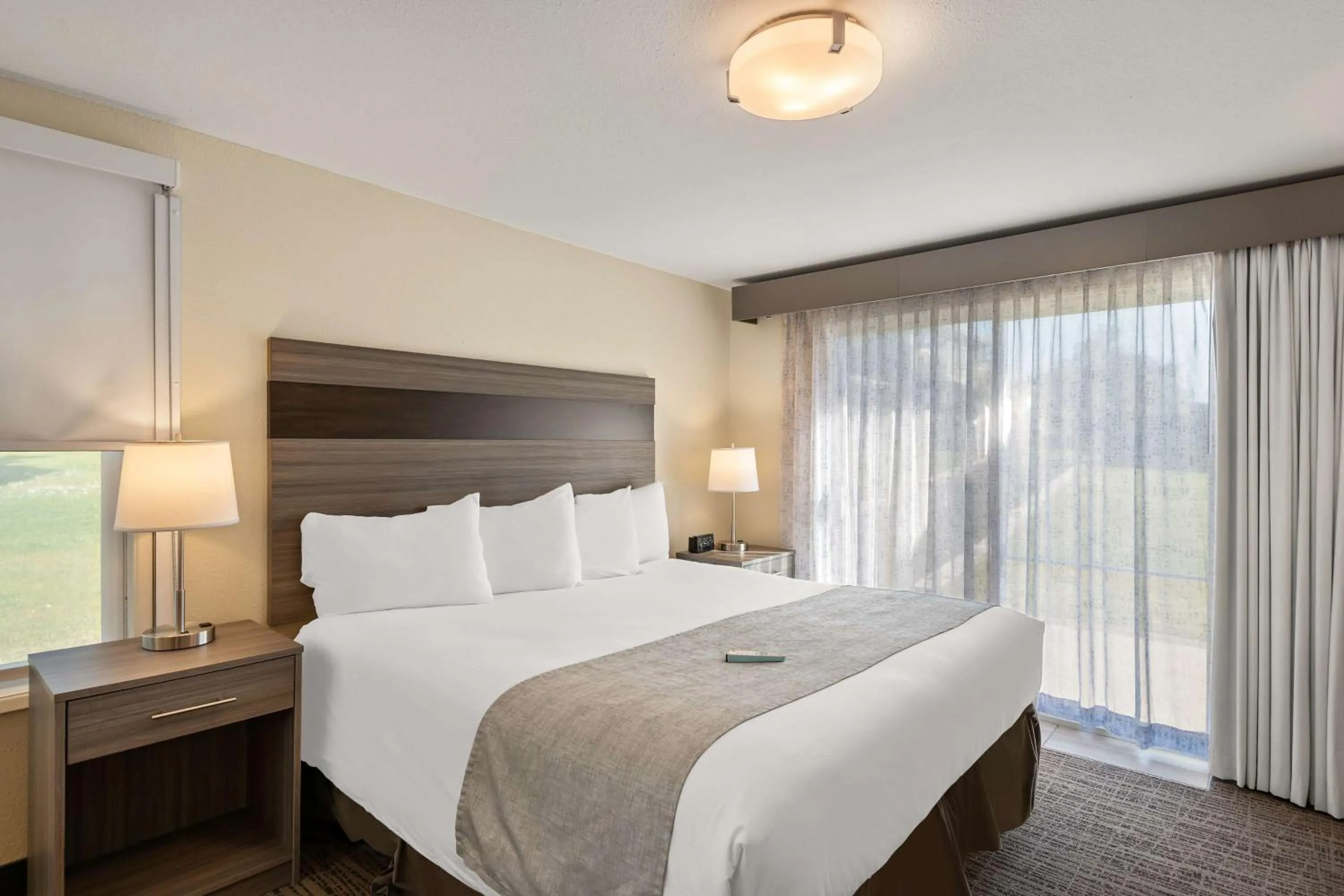 Bedroom, Bed in Best Western Inn at Face Rock