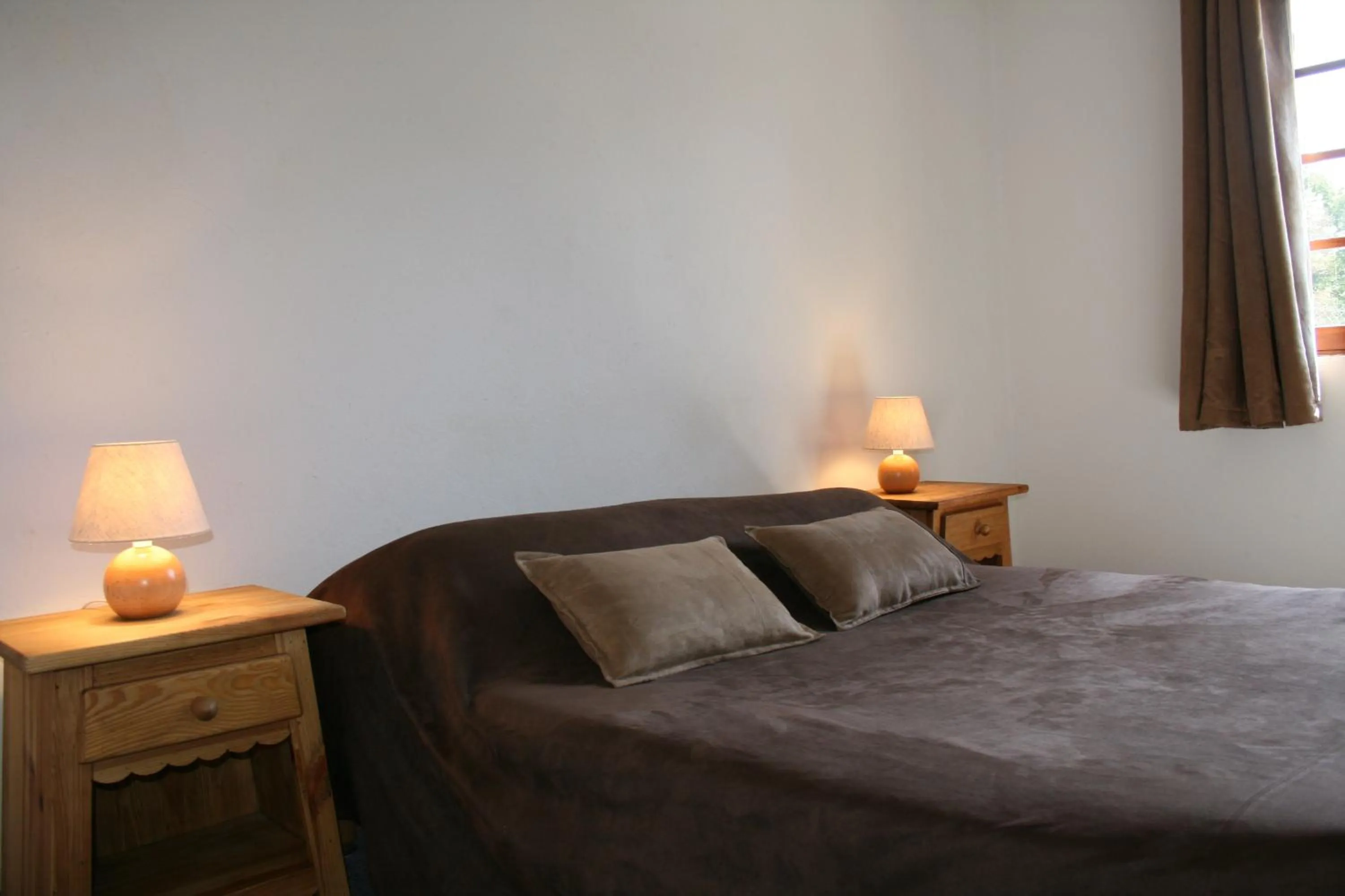 Bed in Adonis Le Chastellan