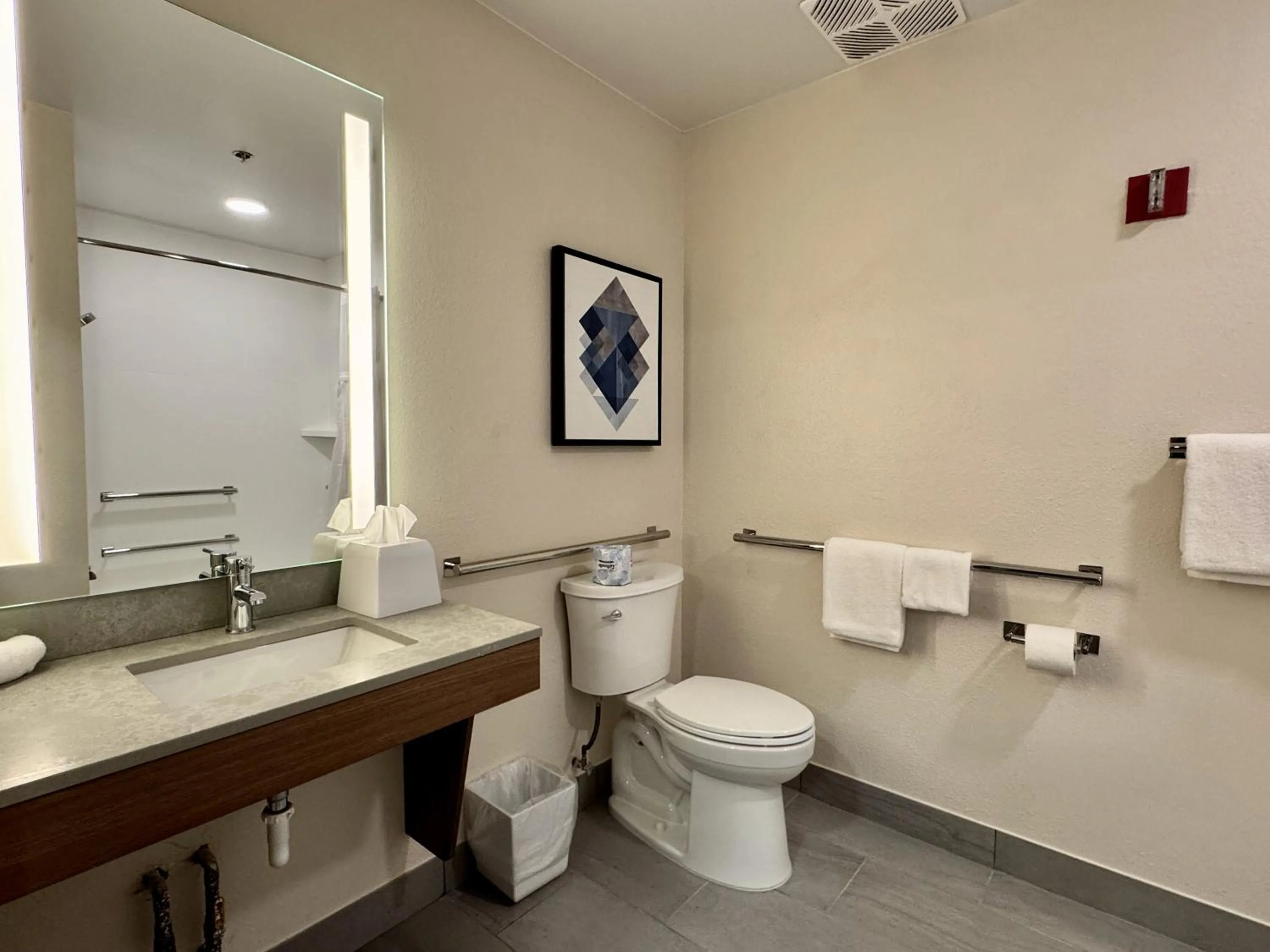 Bathroom in Candlewood Suites Jacksonville Southpoint