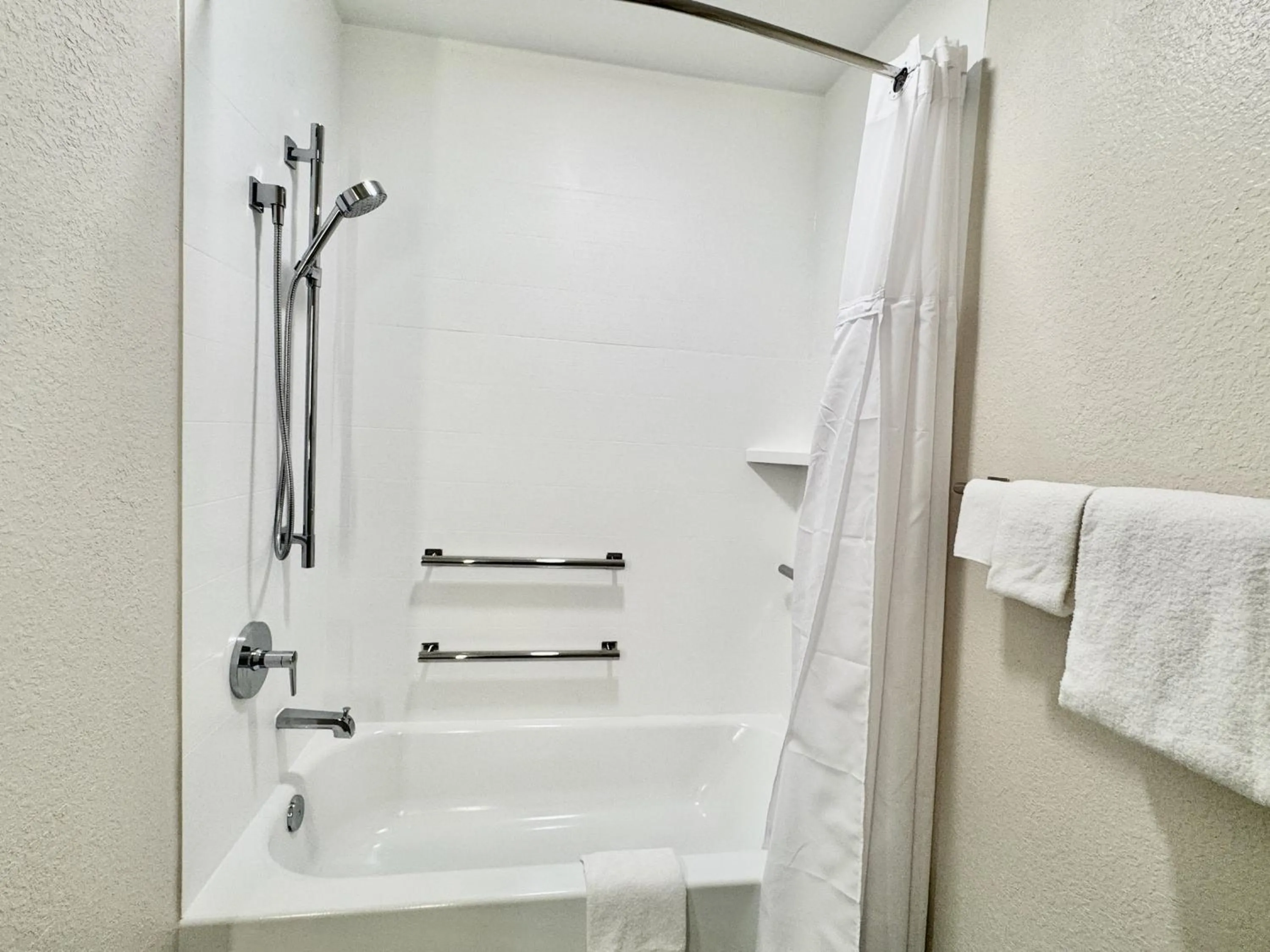 Bathroom in Candlewood Suites Jacksonville Southpoint