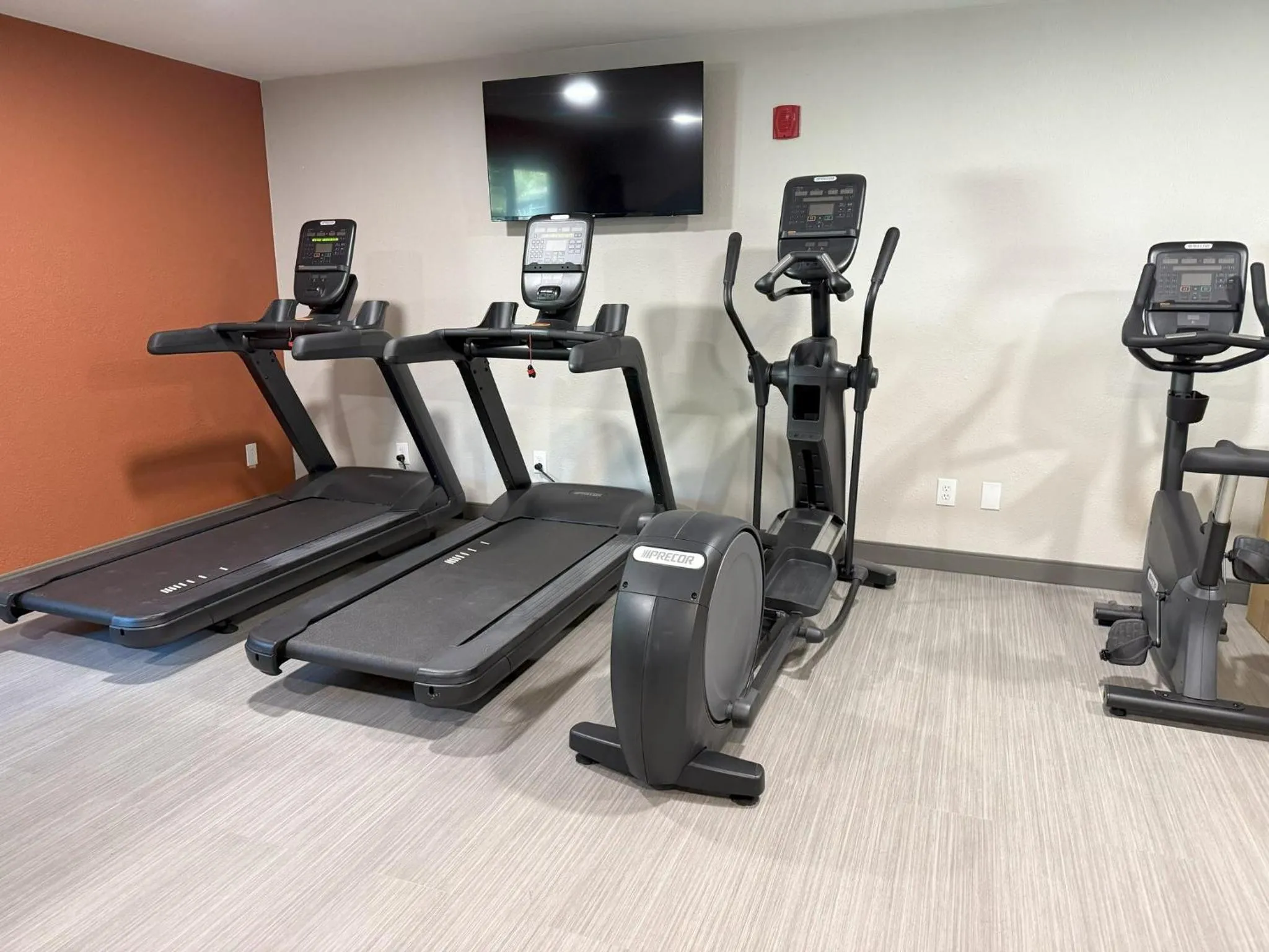 Fitness centre/facilities in Candlewood Suites Jacksonville Southpoint
