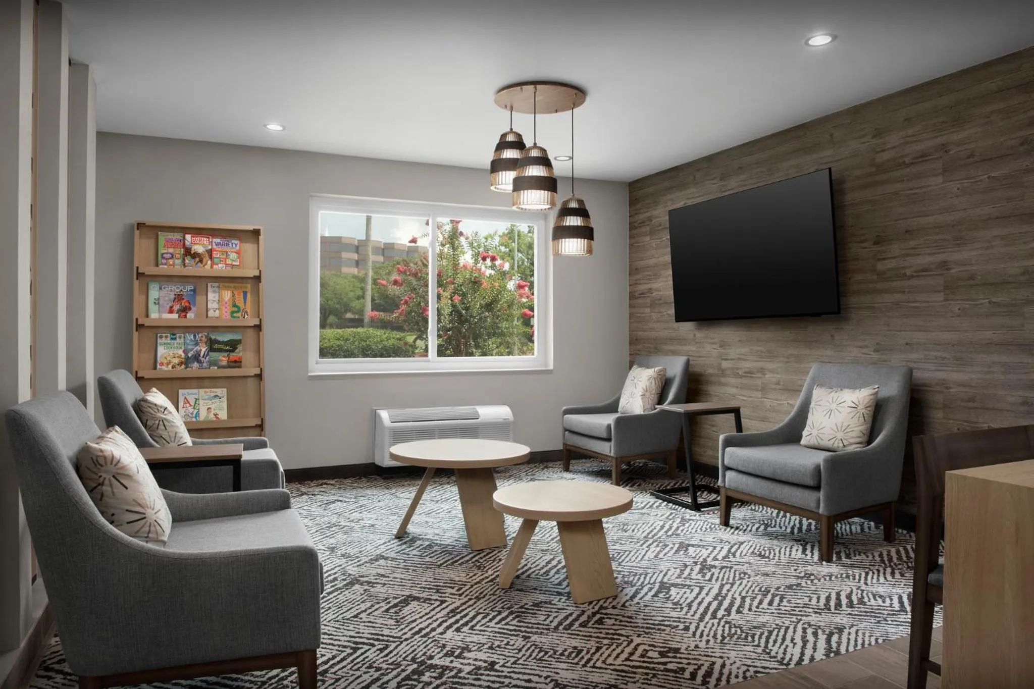 Property building in Candlewood Suites Jacksonville Southpoint