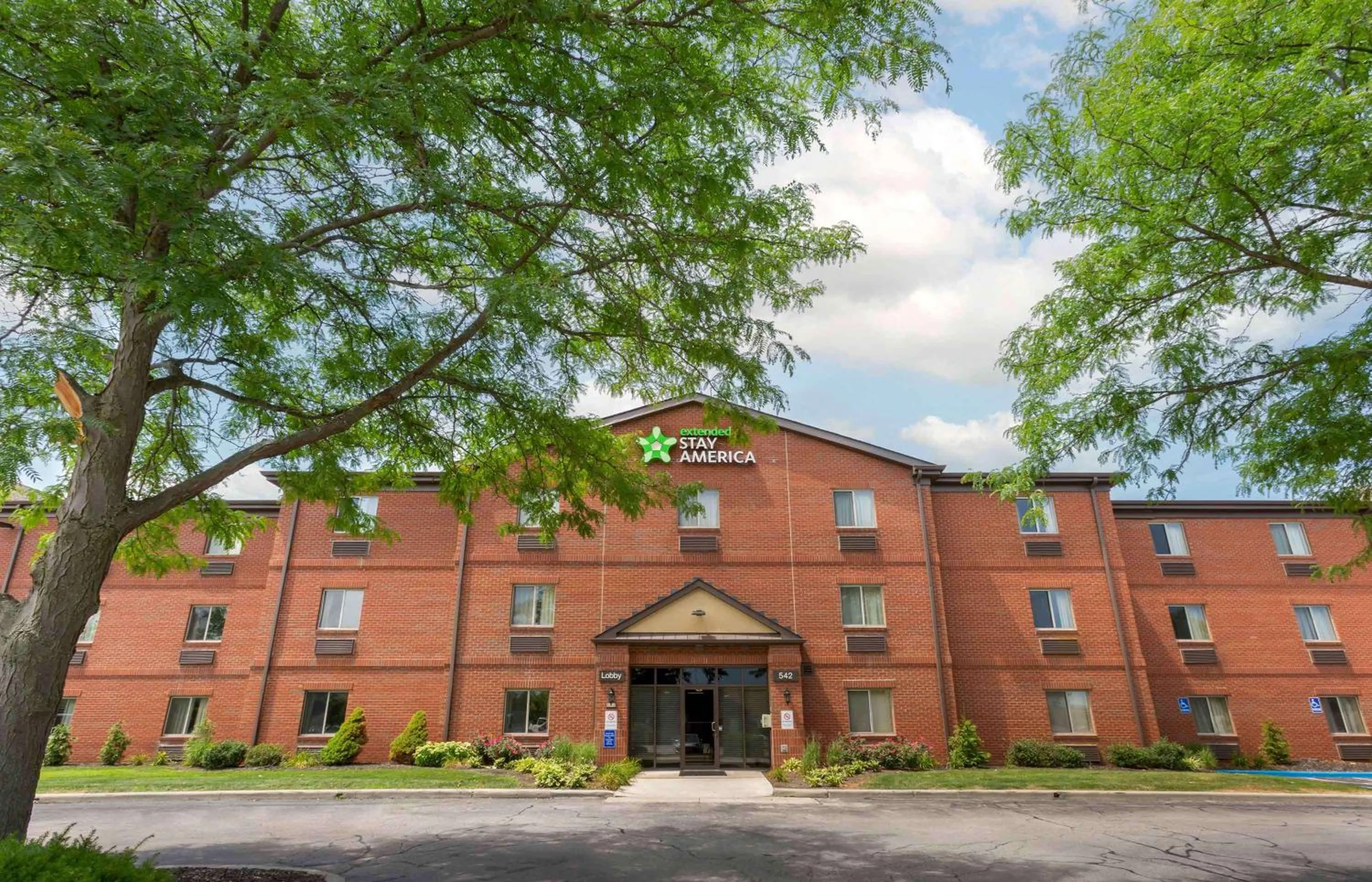 Property building in Extended Stay America Suites - Toledo - Maumee