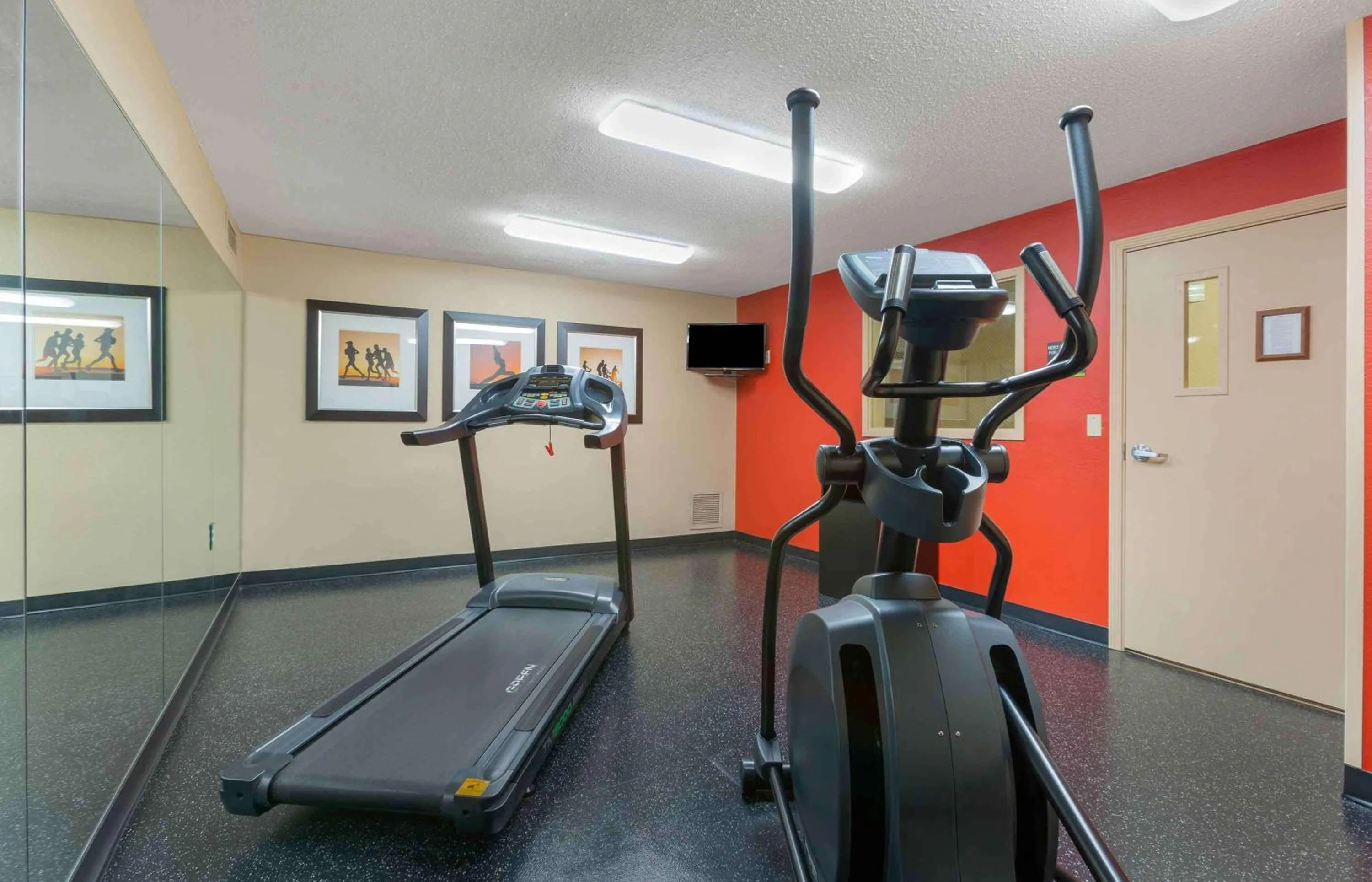 Fitness centre/facilities in Extended Stay America Suites - Toledo - Maumee