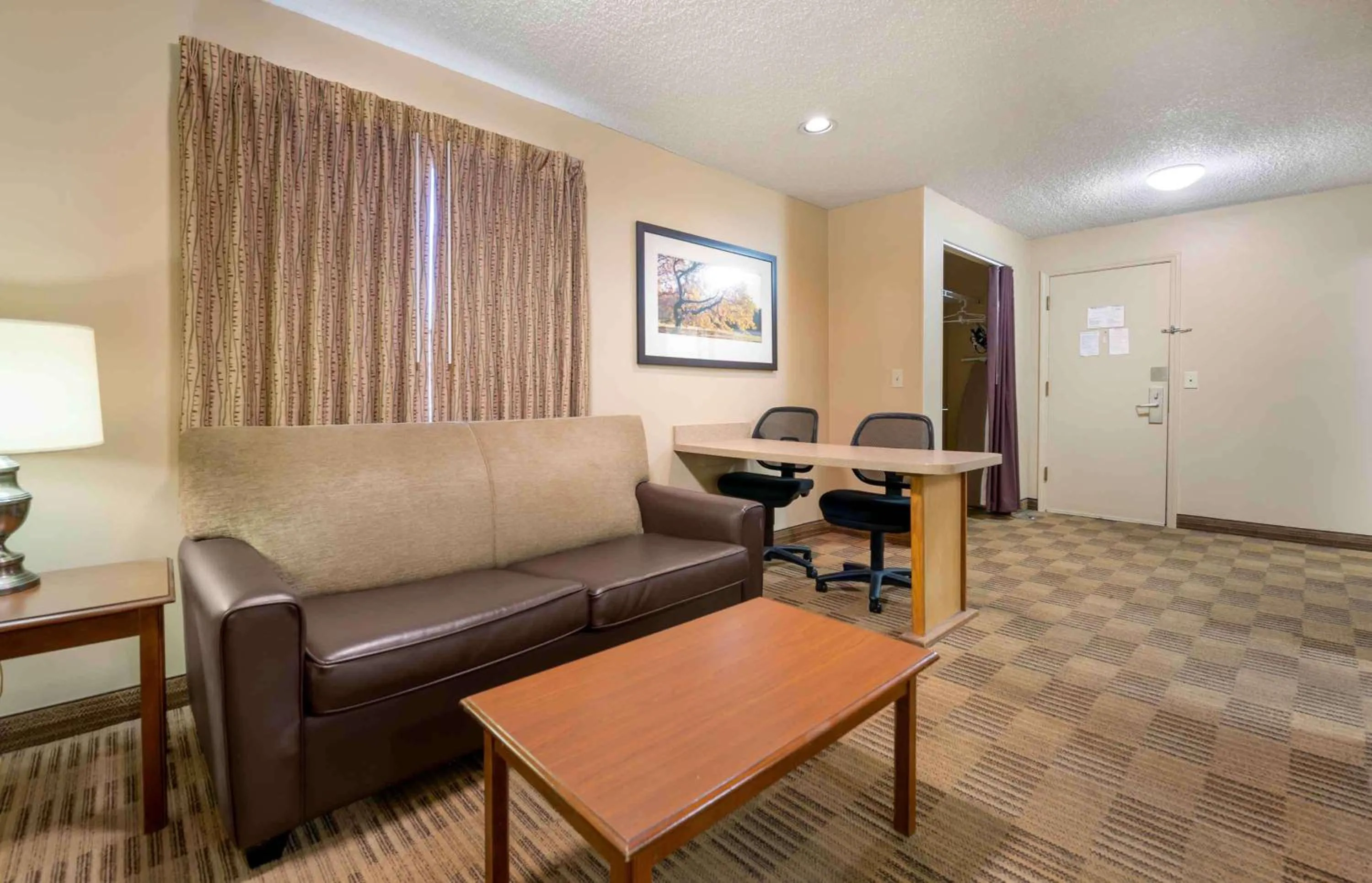 Bedroom in Extended Stay America Suites - Toledo - Maumee