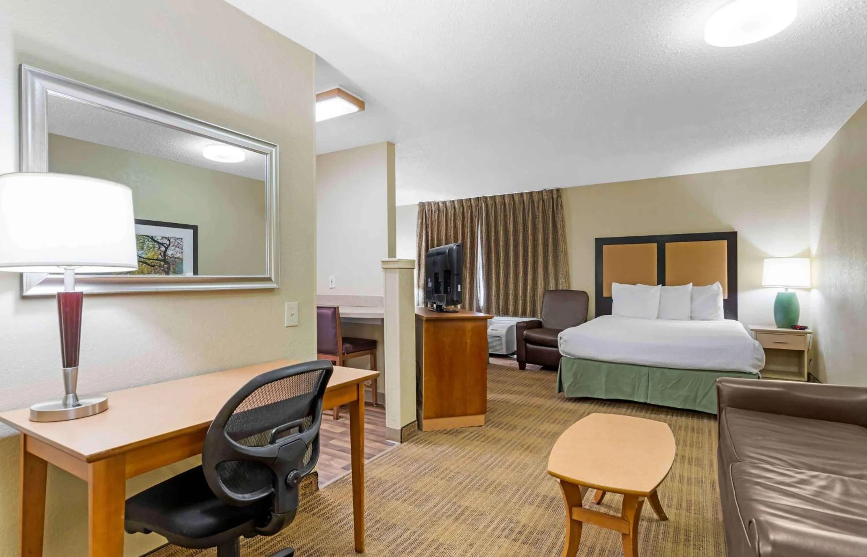 Bedroom, Bed in Extended Stay America Suites - Corpus Christi - Staples