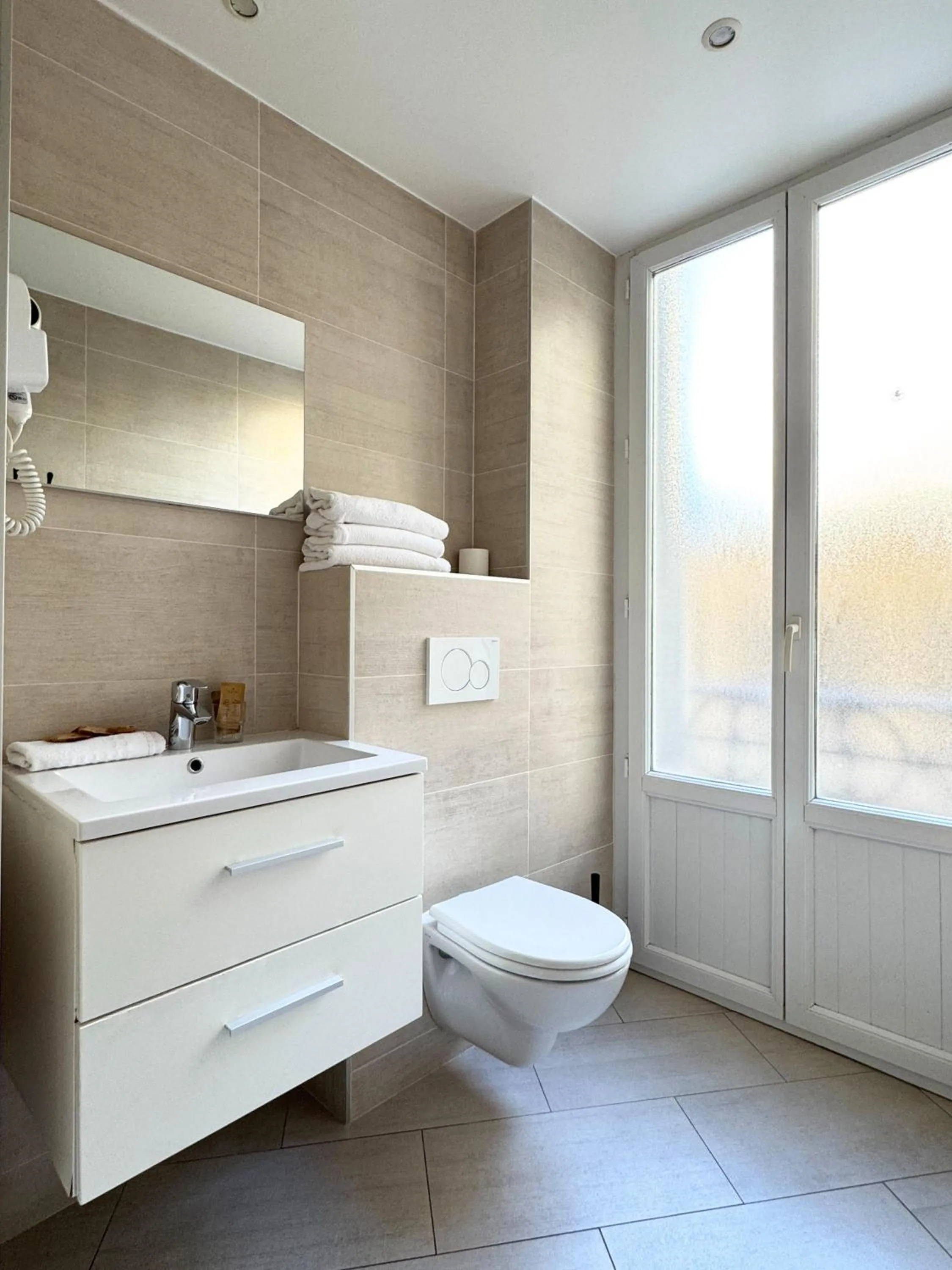 Bathroom in Trocadero