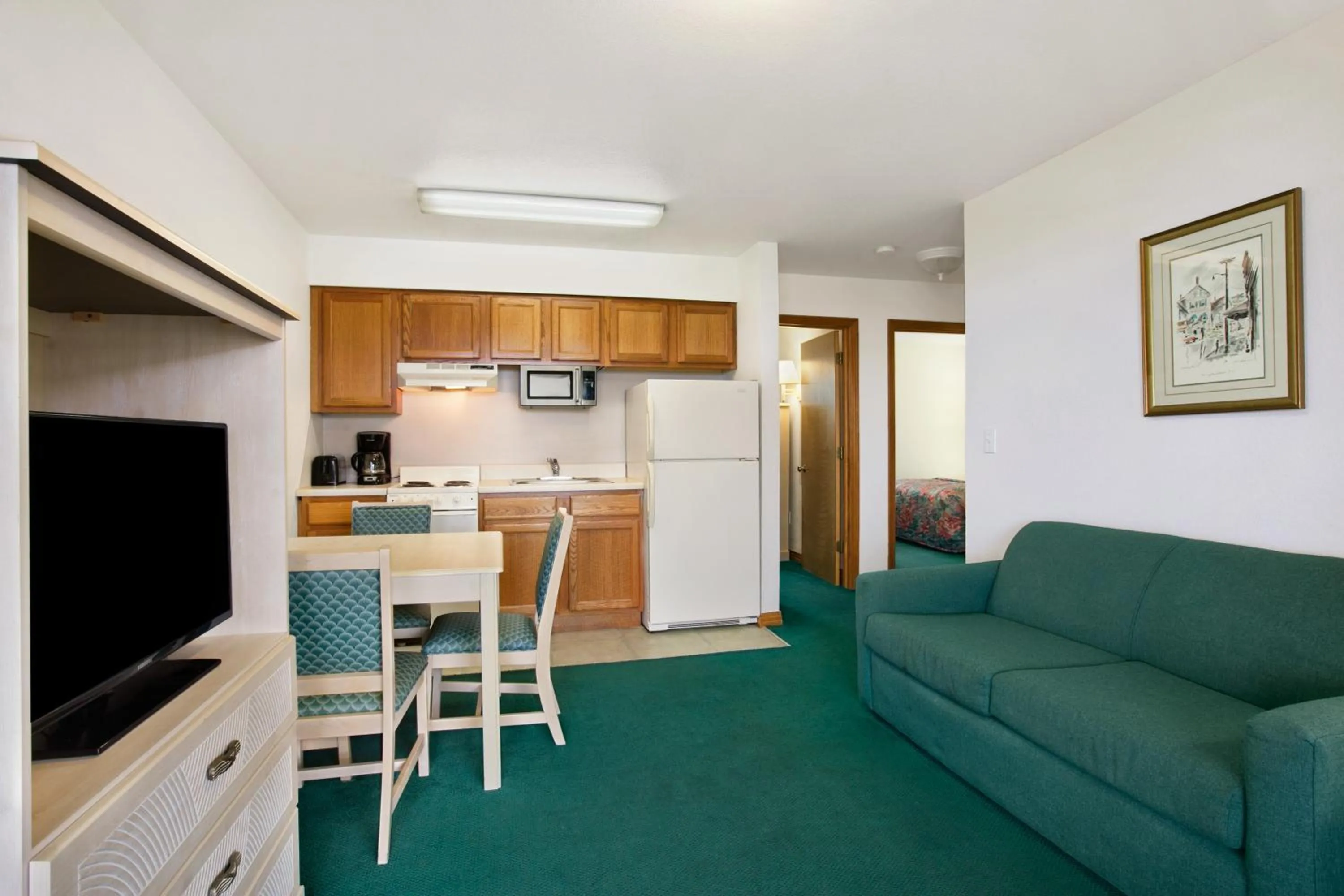 Queen Two-Bedroom Suite - single occupancy - Non-Smoking in Mariner Inn And Suites