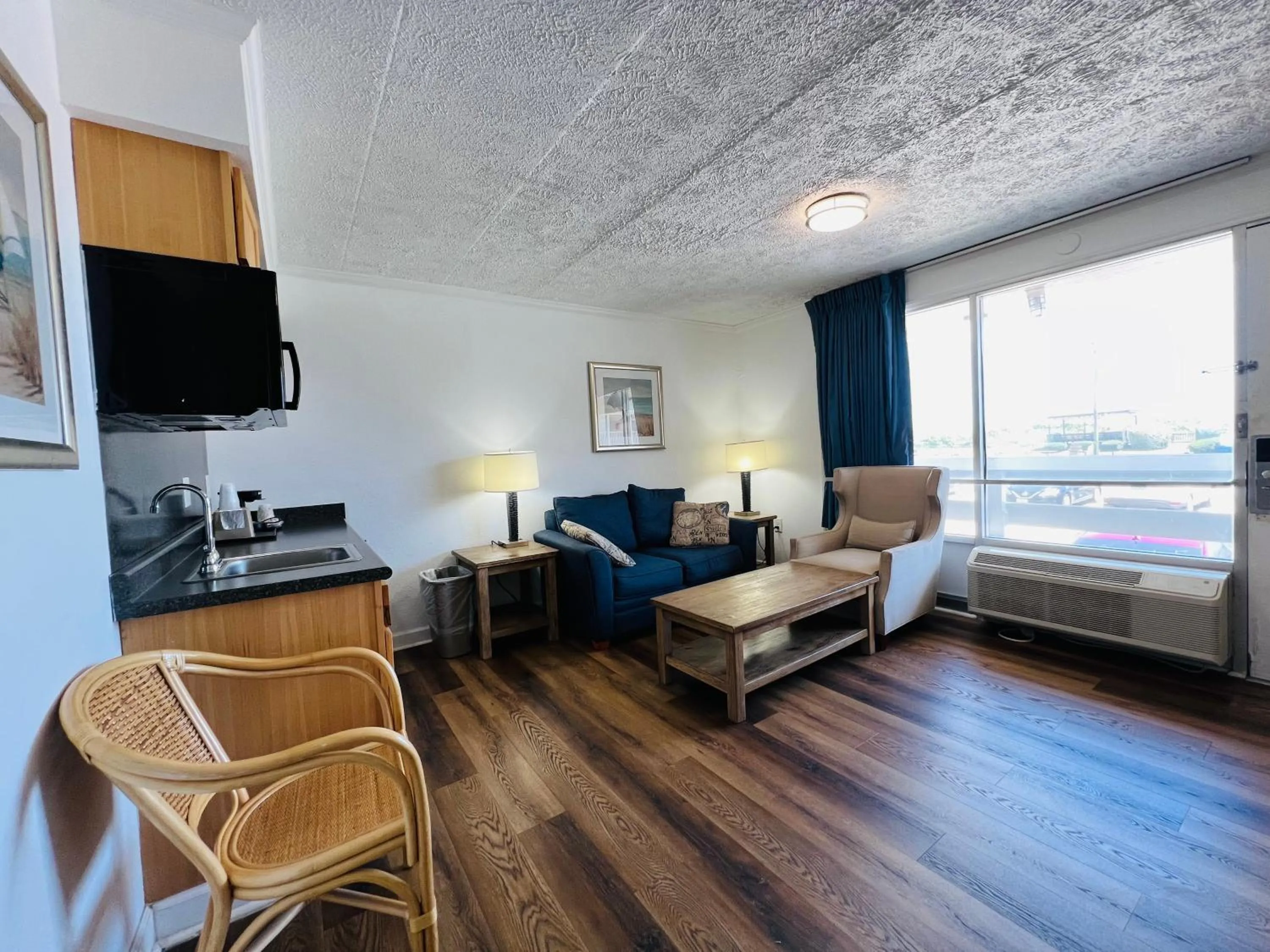 Bed in Mariner Inn And Suites