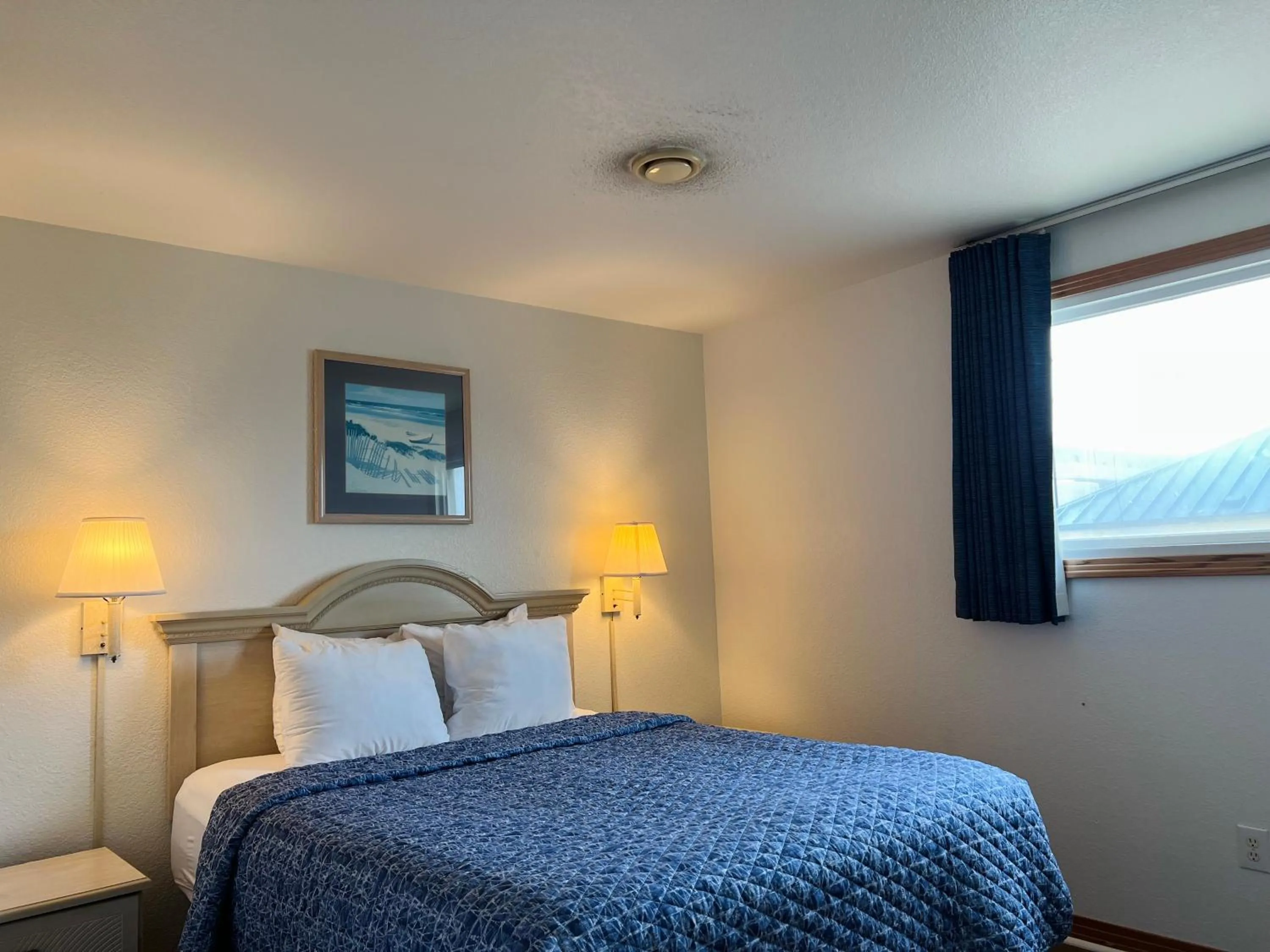 Bed in Mariner Inn And Suites