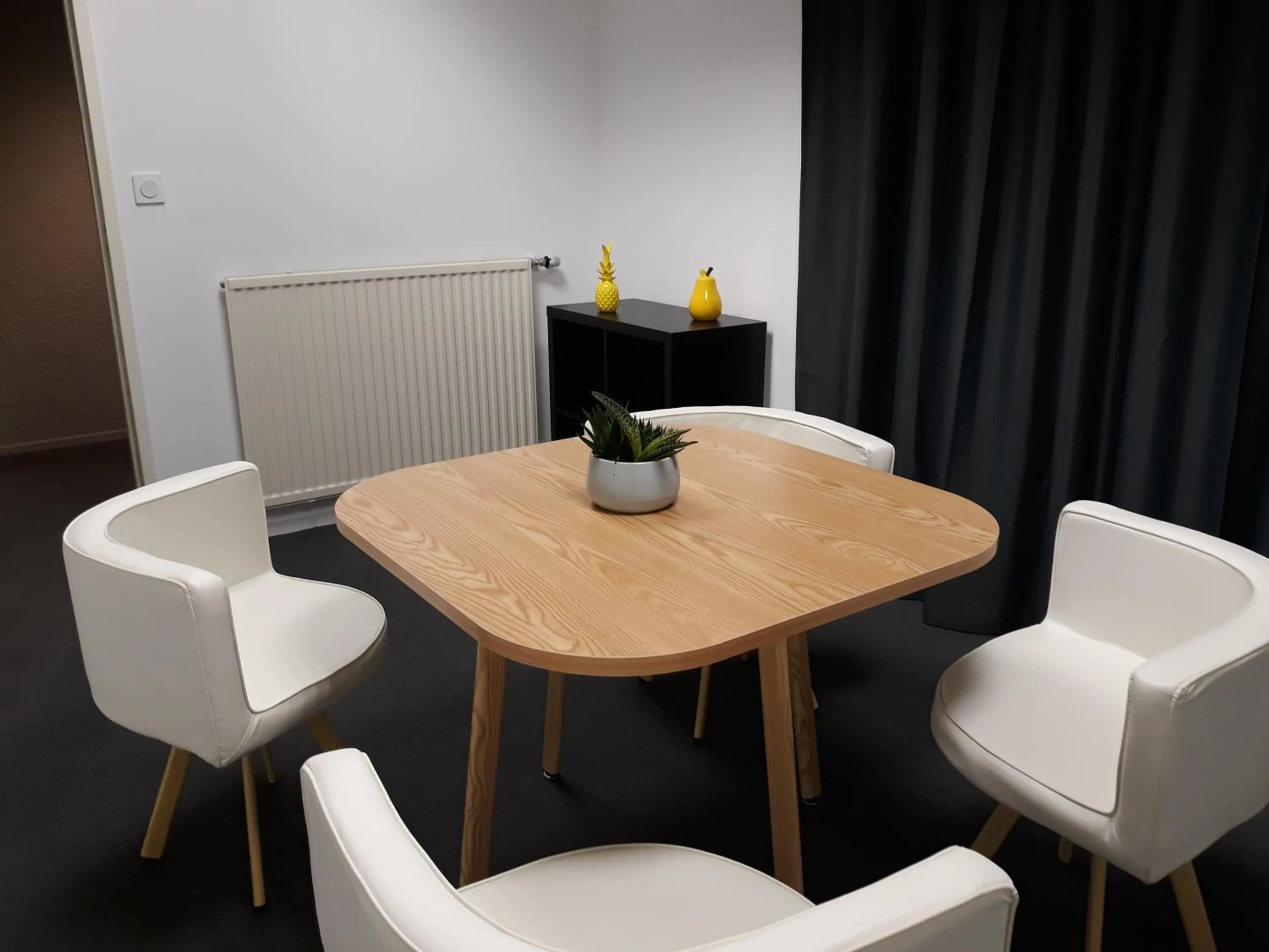 Meeting/conference room in Kyriad Hotel Brest