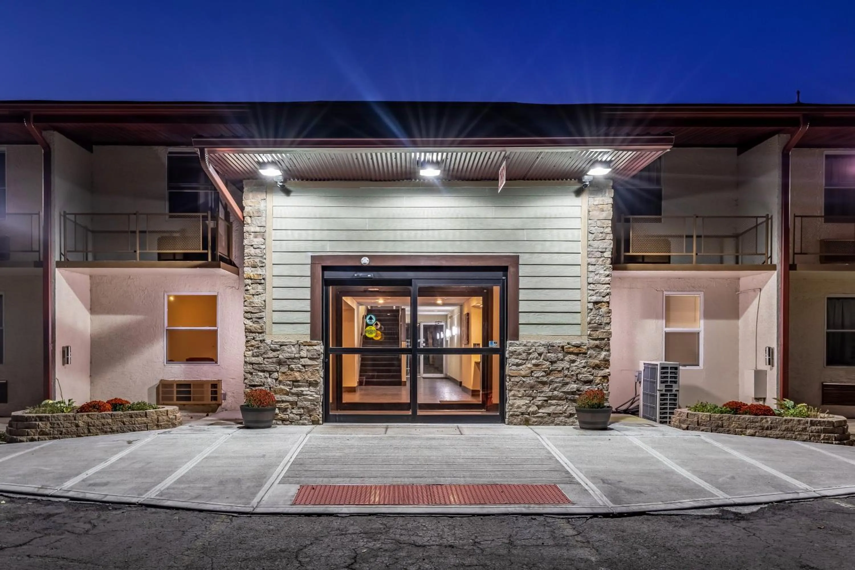 Property building in Red Roof Inn Richmond, IN
