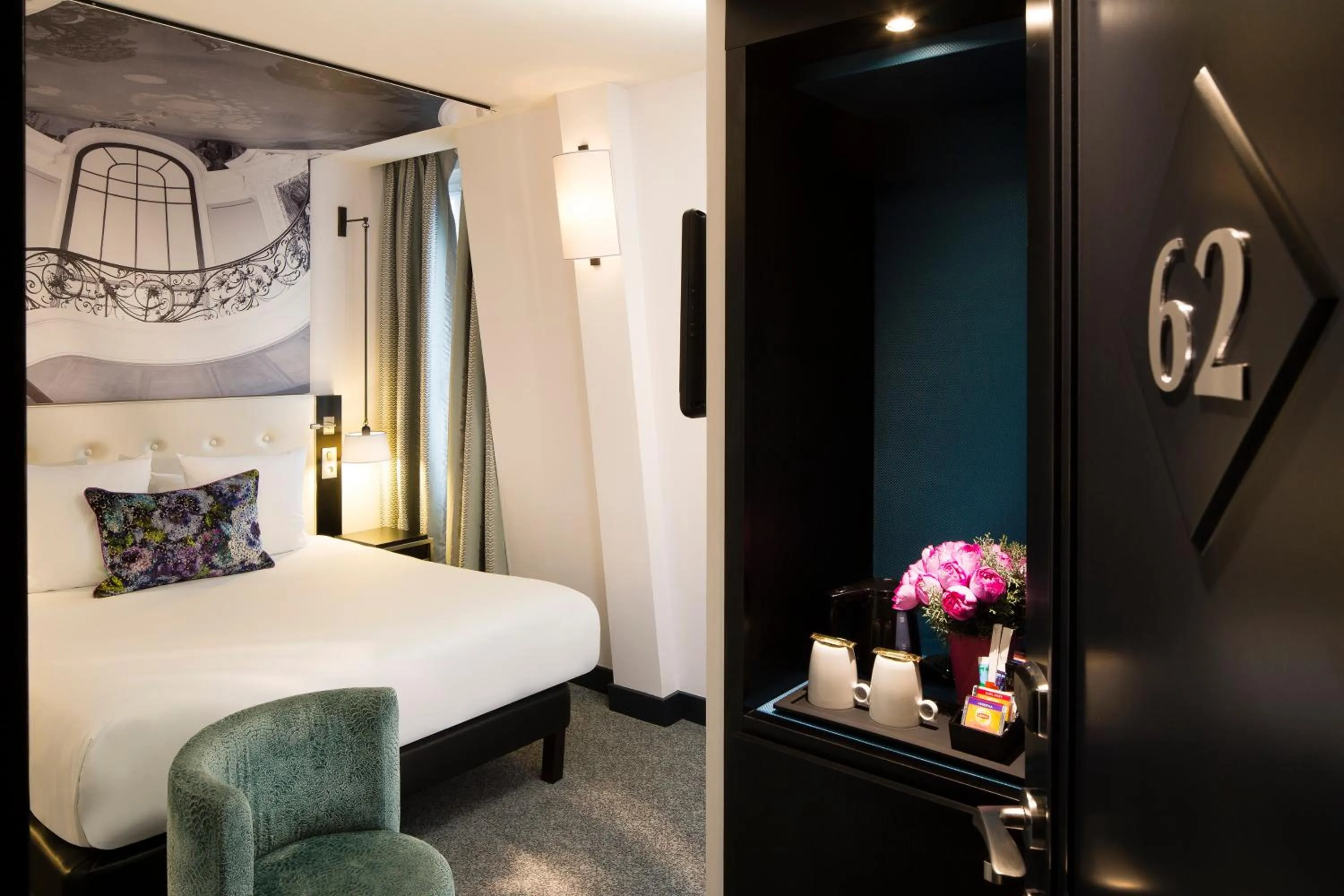 Bed in Hôtel Gustave