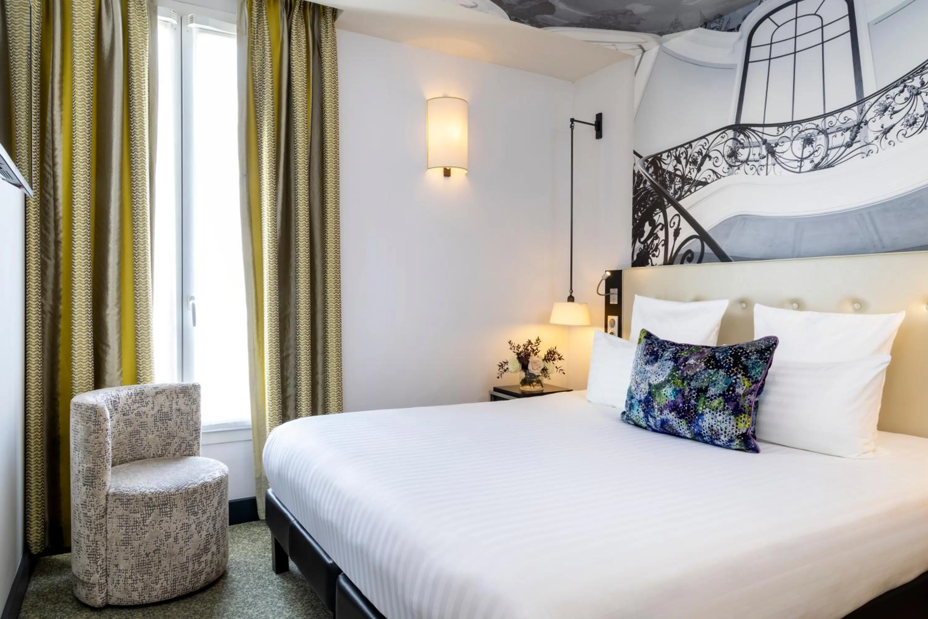 Bedroom, Bed in Hôtel Gustave