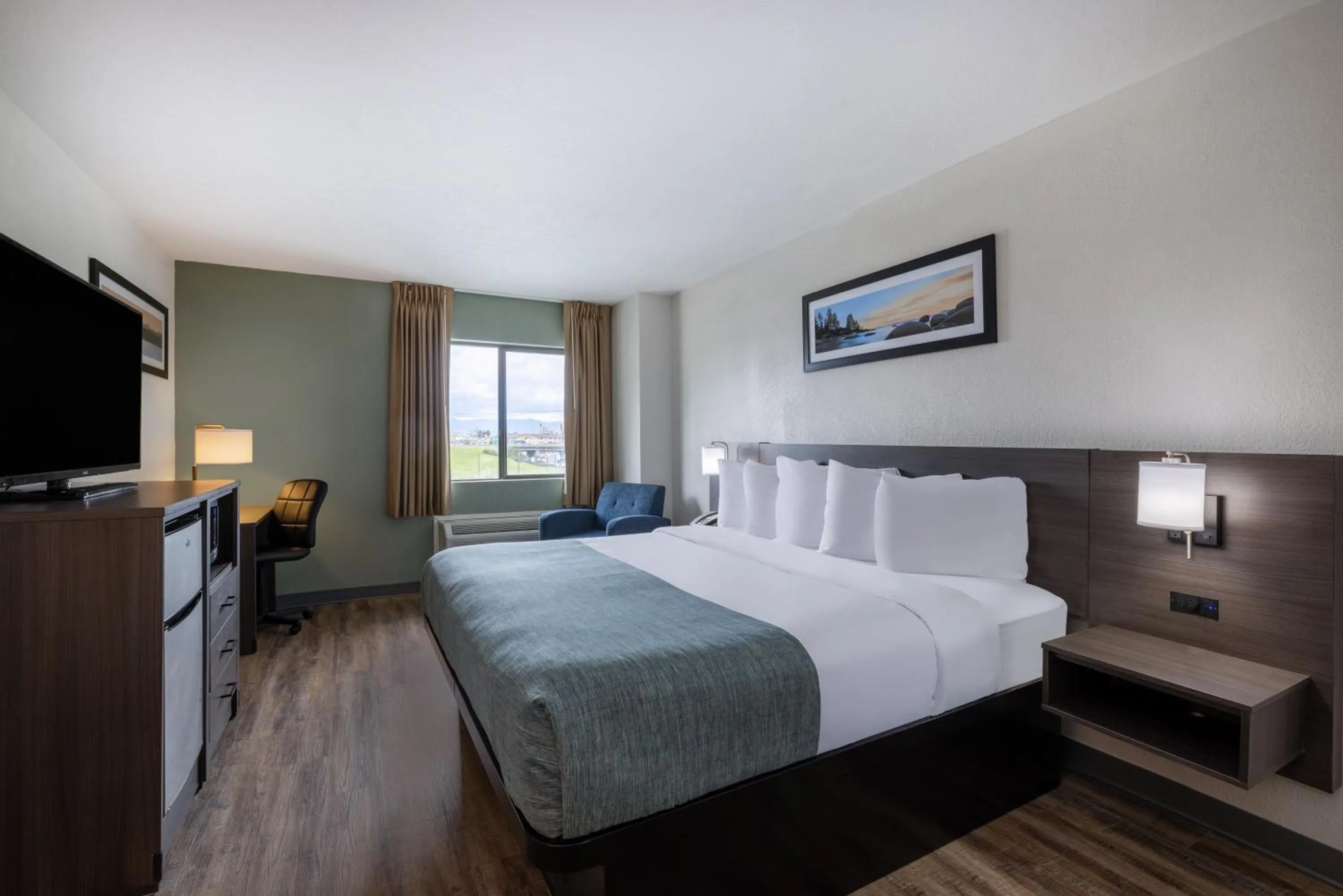 Guests, Bed in Wingate by Wyndham Butte City Center