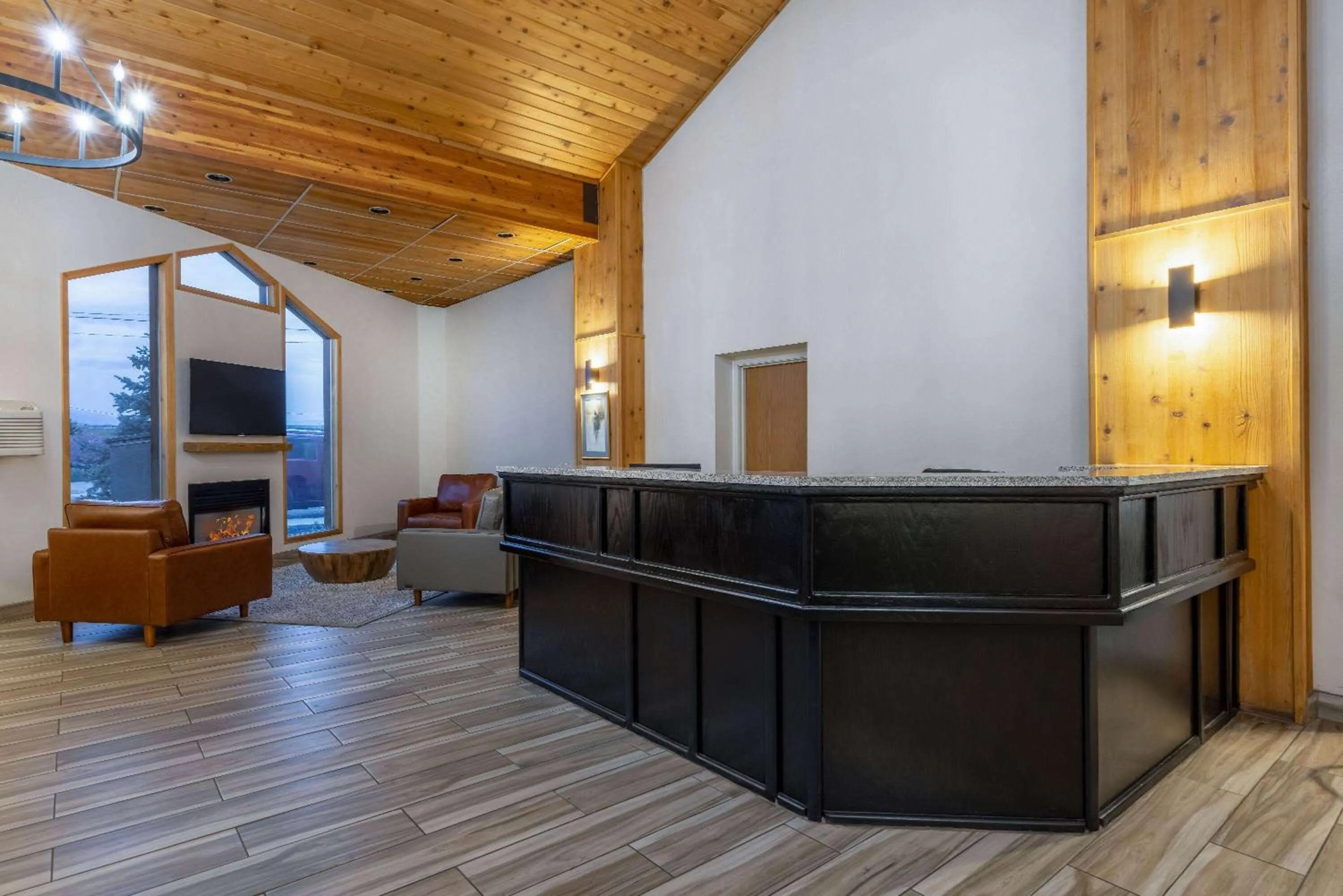 Lobby or reception in Wingate by Wyndham Butte City Center