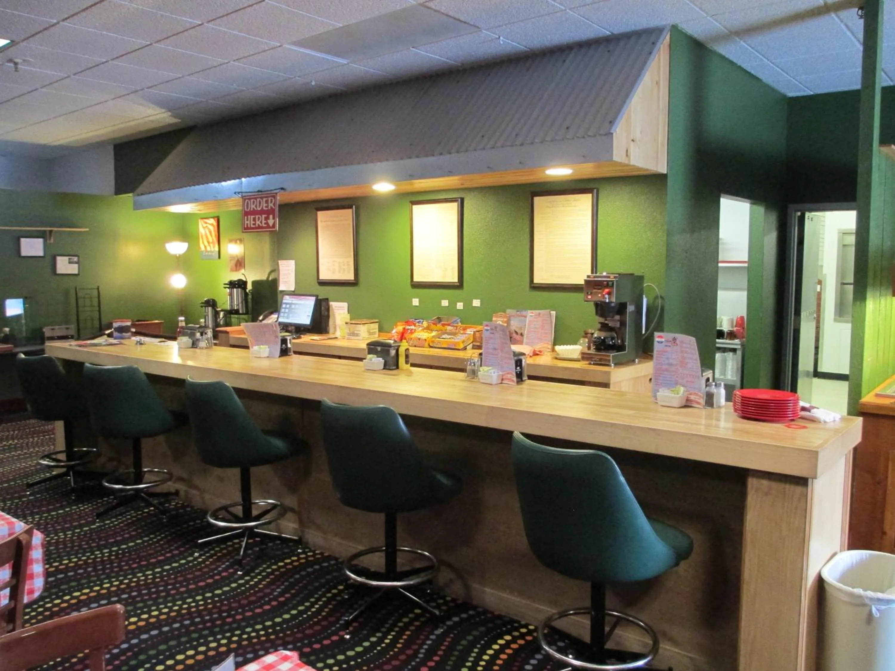 Restaurant/places to eat in Americas Best Value Inn Billings