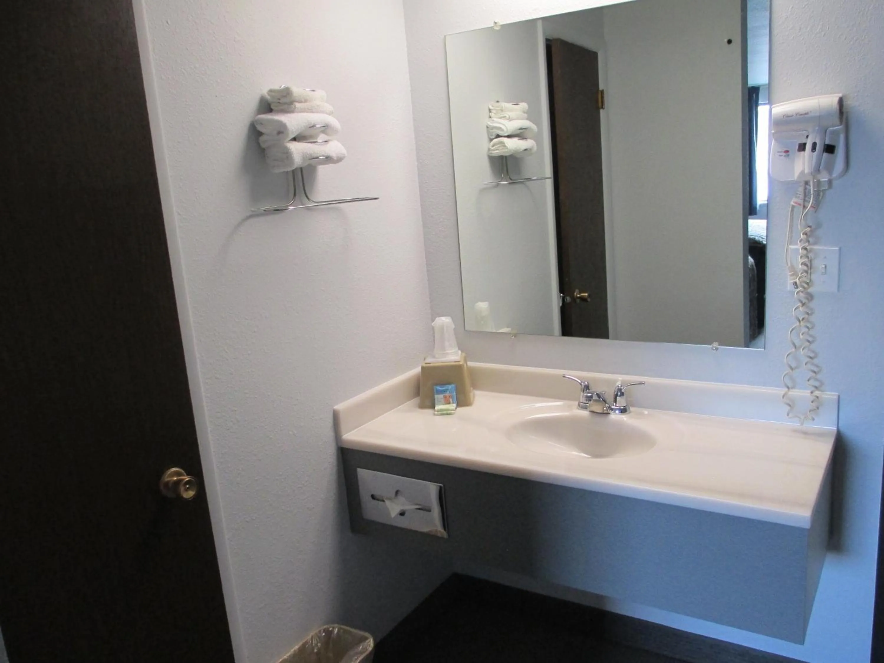 Bathroom in Americas Best Value Inn Billings