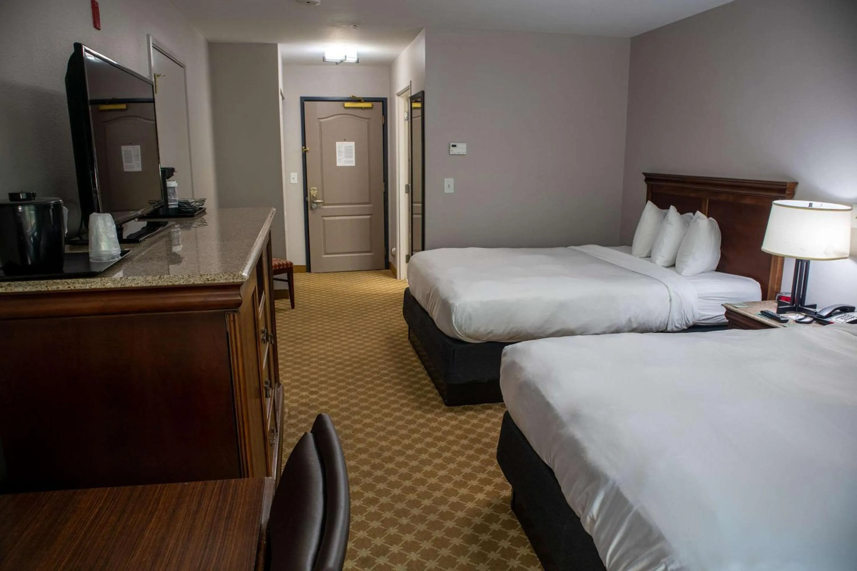 Bedroom, Bed in Country Inn & Suites by Radisson, Wilmington, NC