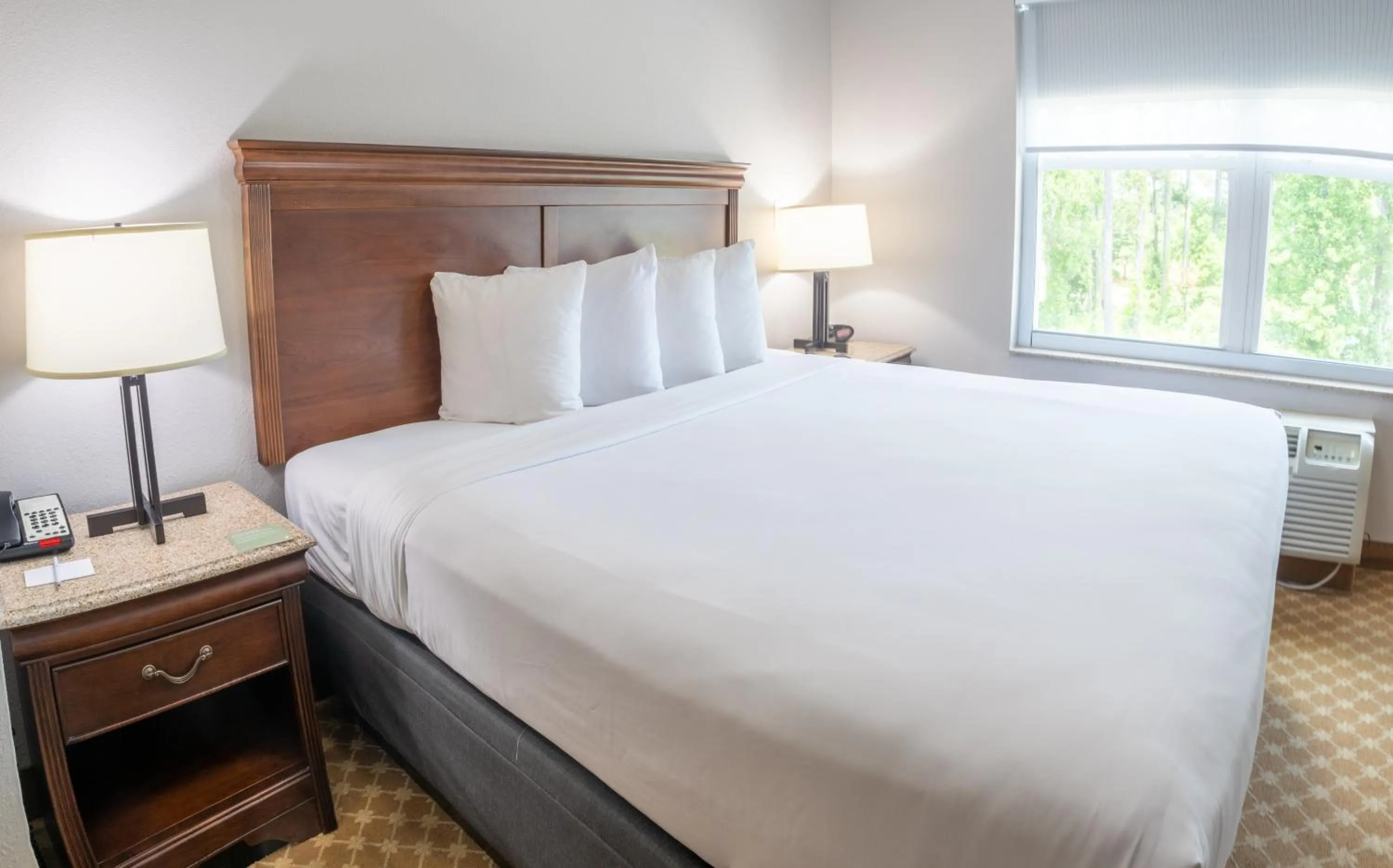 Bed in Country Inn & Suites by Radisson, Wilmington, NC