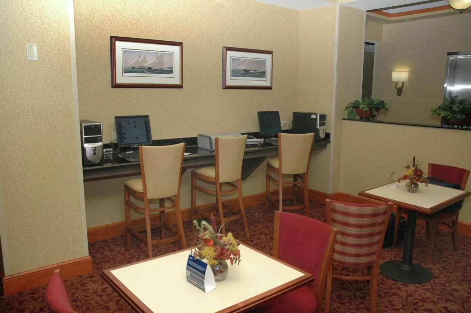 Business facilities in Hampton Inn Easton