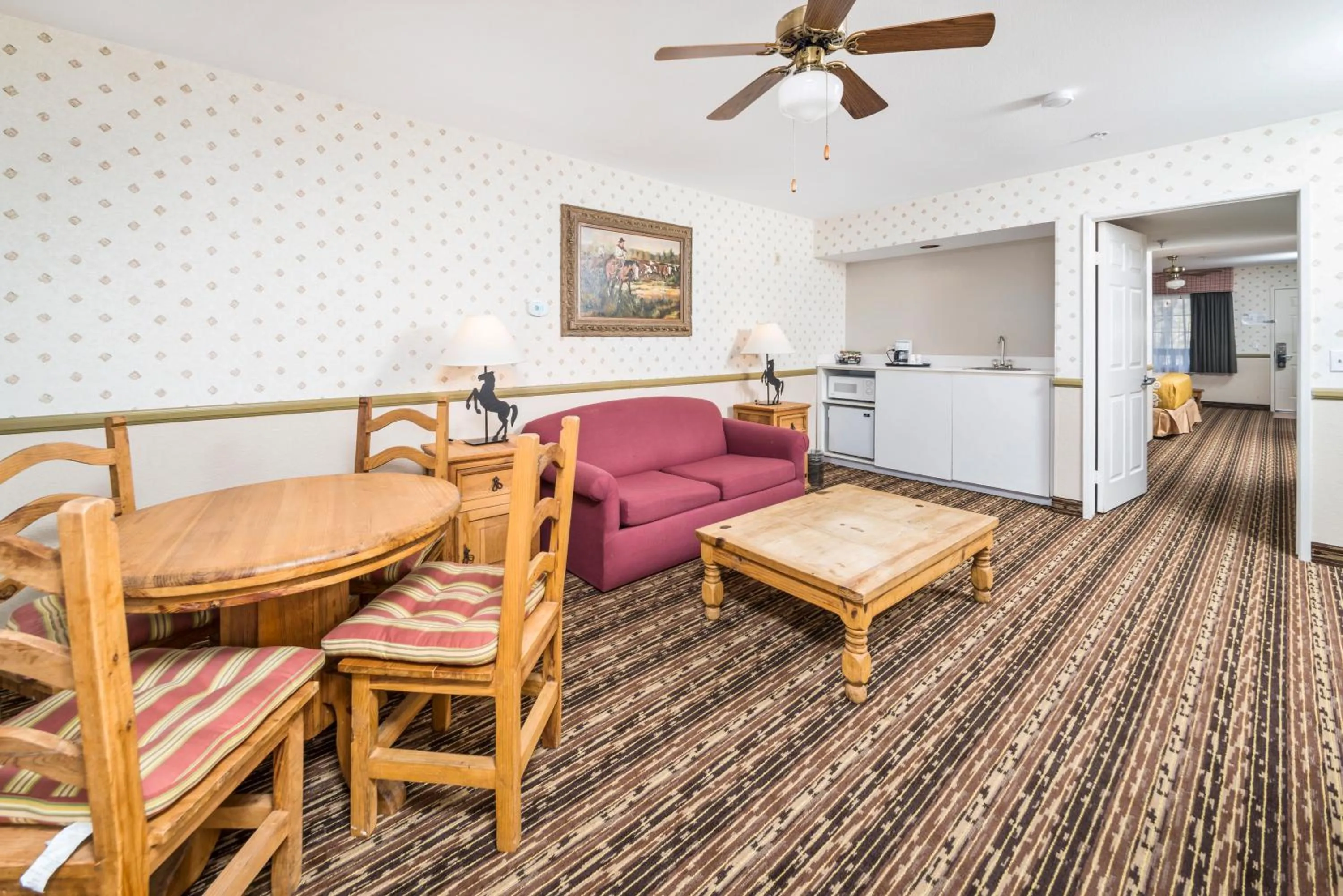 Coffee/tea facilities in Days Inn by Wyndham Lebec