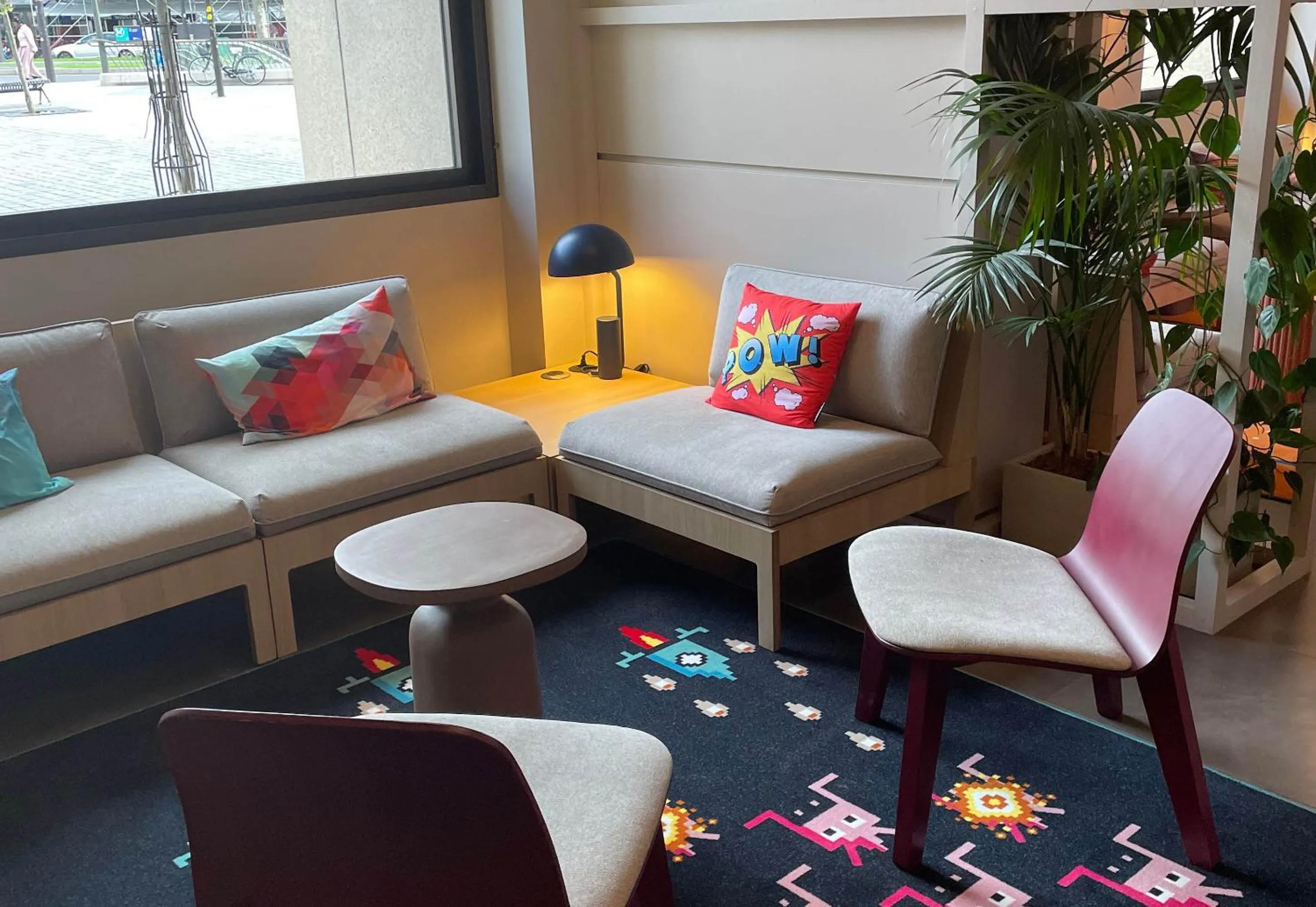 Lobby or reception in B&B HOTEL Paris 17 Batignolles