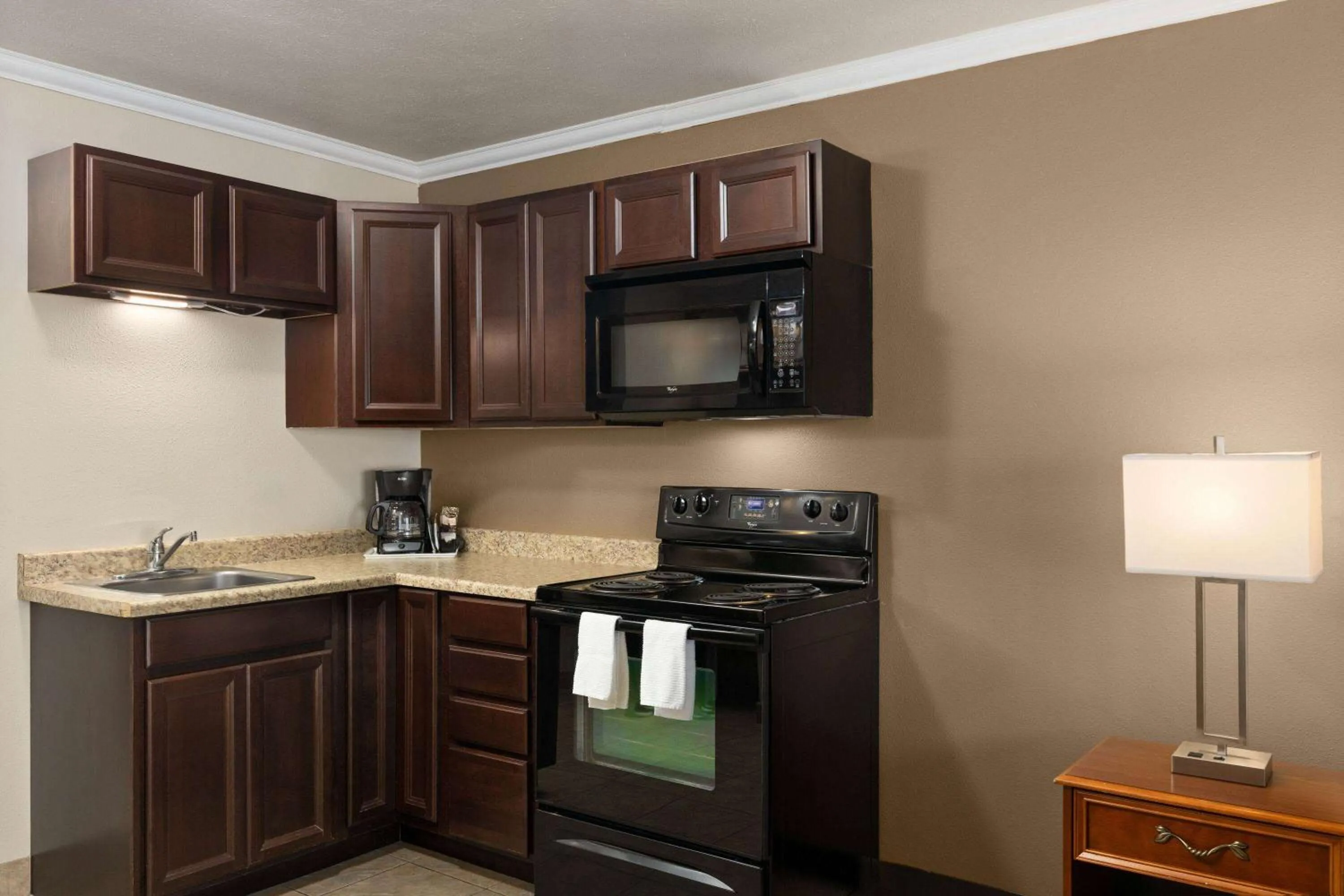 Photo of the whole room in Ramada by Wyndham Moses Lake