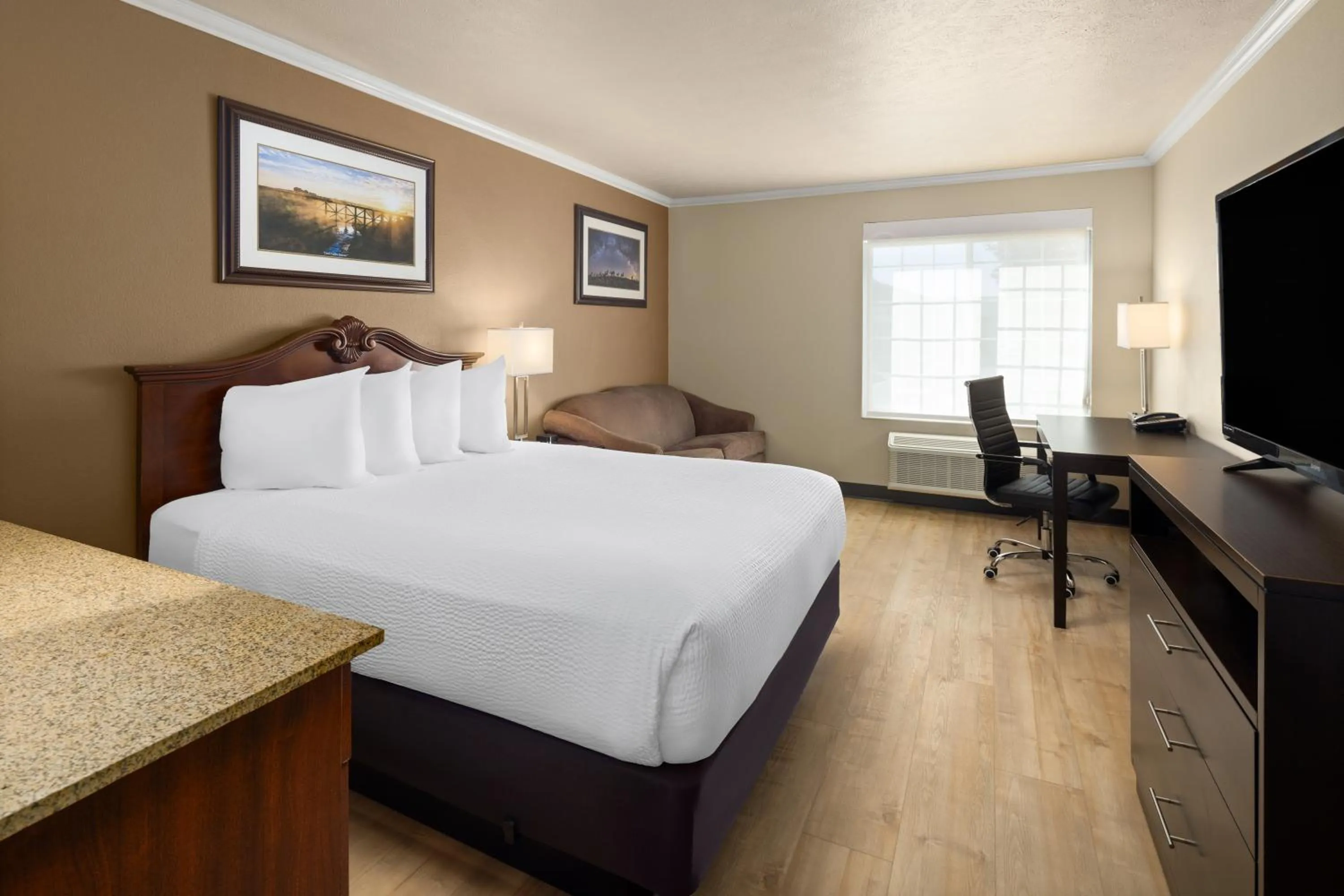 Bed in Ramada by Wyndham Moses Lake