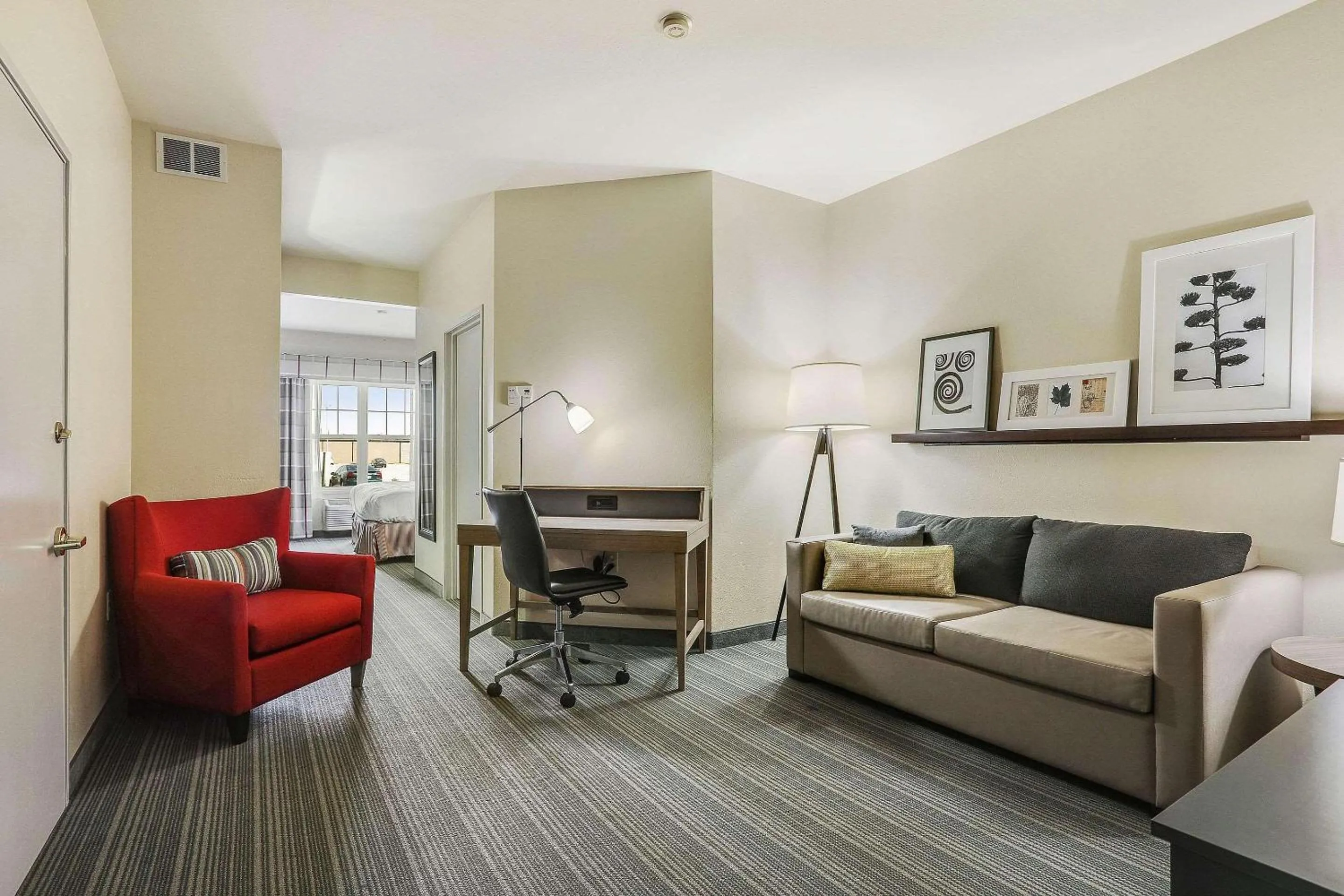 Bedroom in Country Inn & Suites by Radisson, Green Bay, WI