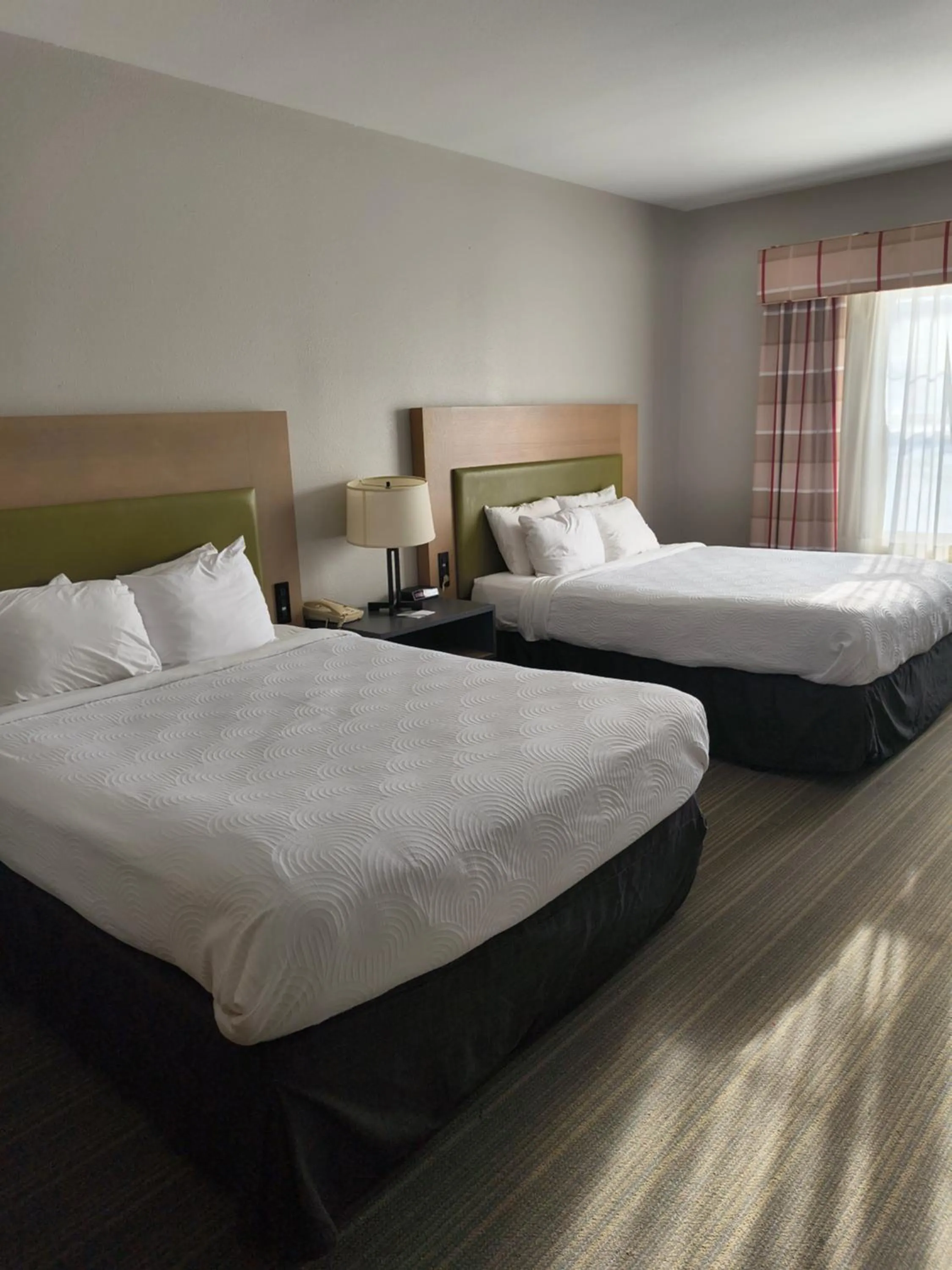 Bed in Country Inn & Suites by Radisson, Green Bay, WI