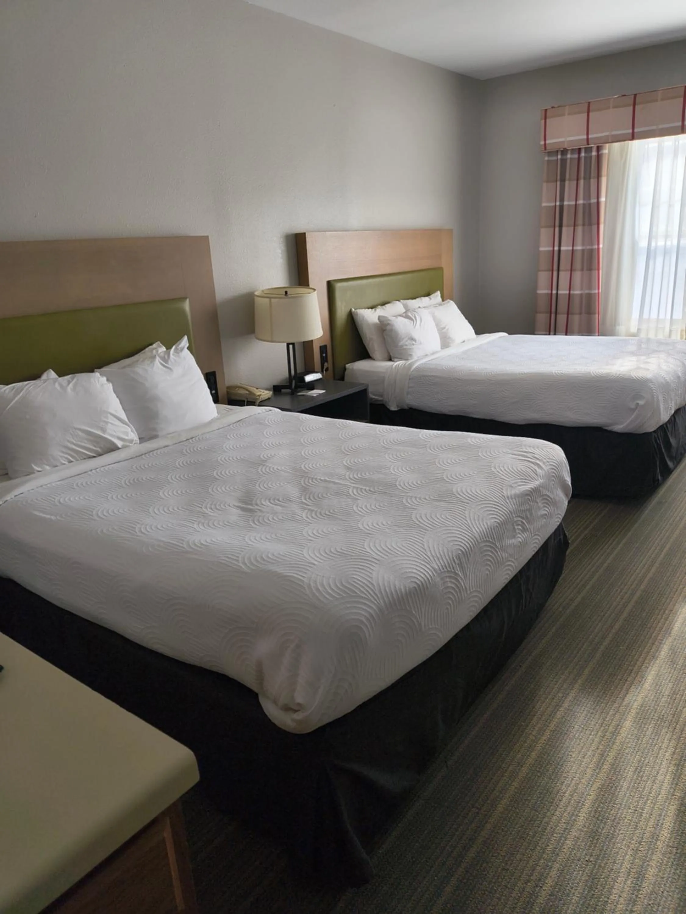 Bed in Country Inn & Suites by Radisson, Green Bay, WI