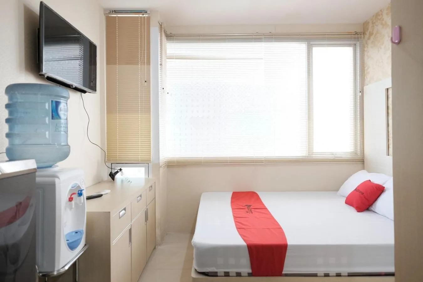 Bedroom, Bed in RedLiving Apartemen Saladdin Mansion - RAN Management