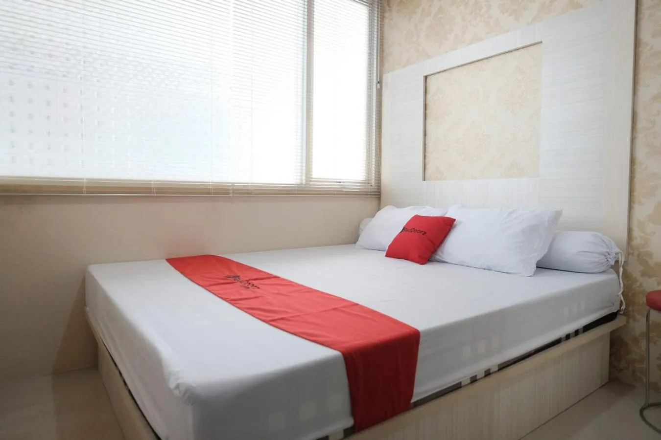Bedroom, Bed in RedLiving Apartemen Saladdin Mansion - RAN Management