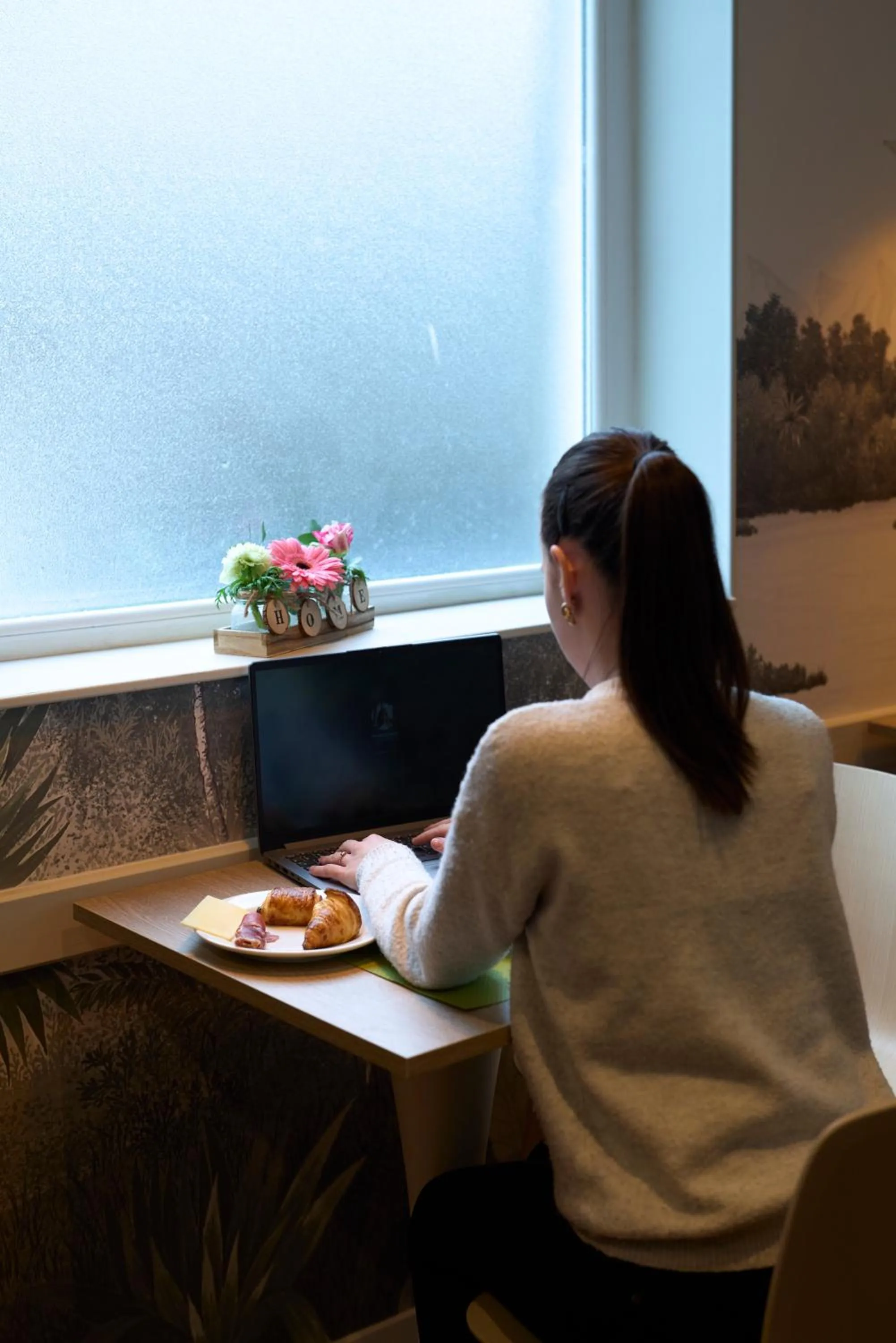 Breakfast in Kyriad Hôtel Lamballe - Gare TGV - Centre ville