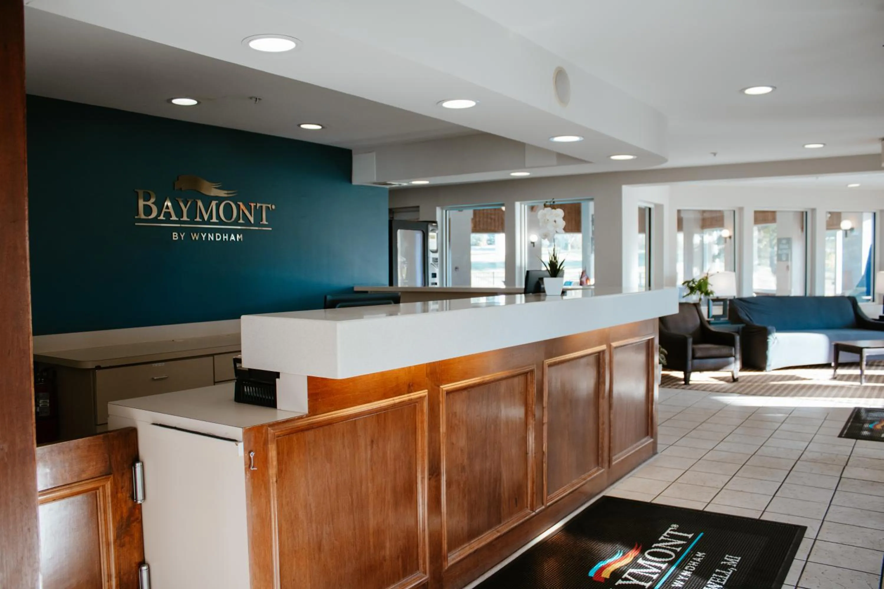 Lobby or reception in Baymont by Wyndham Howell/Brighton