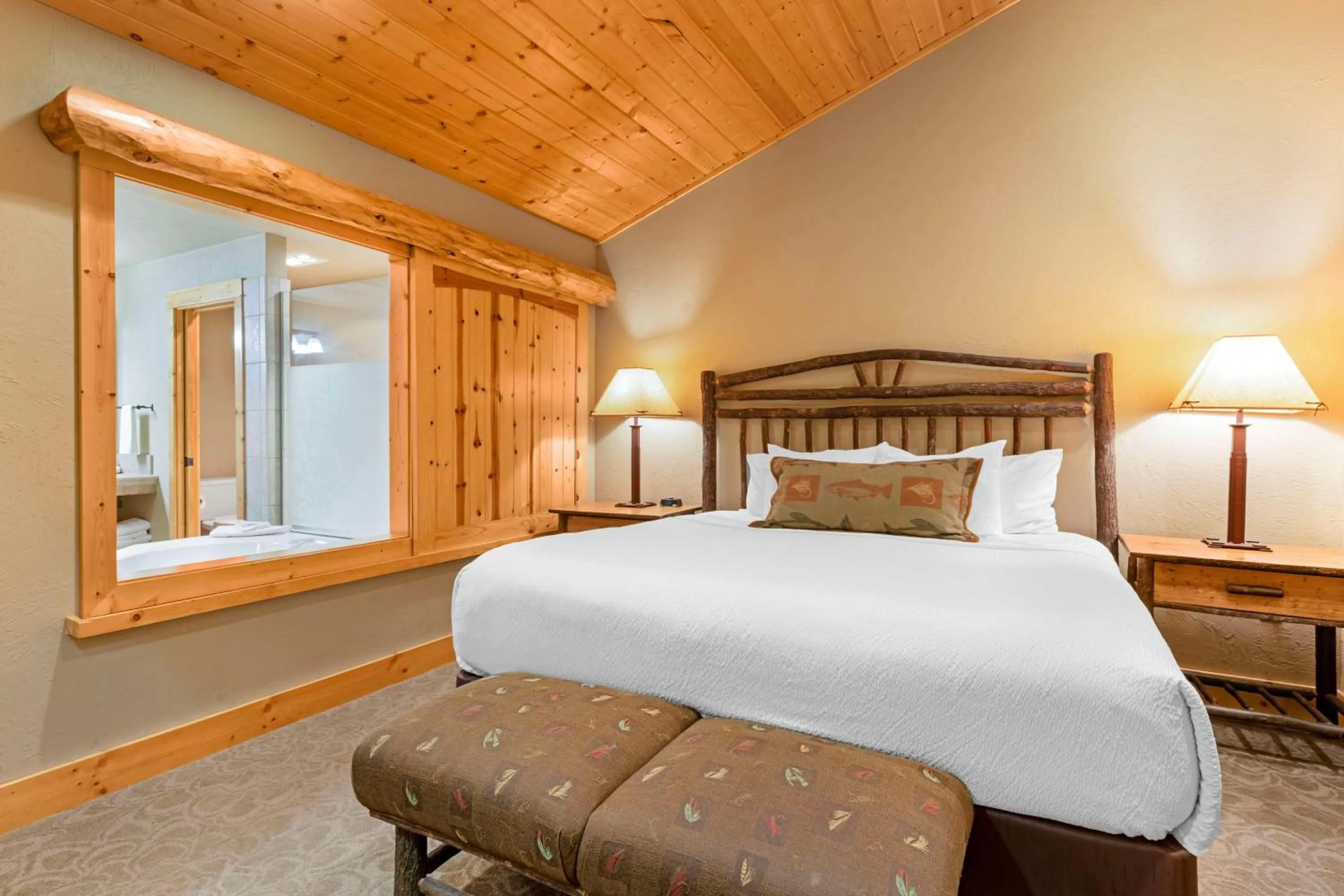 Bedroom, Bed in Best Western Ponderosa Lodge