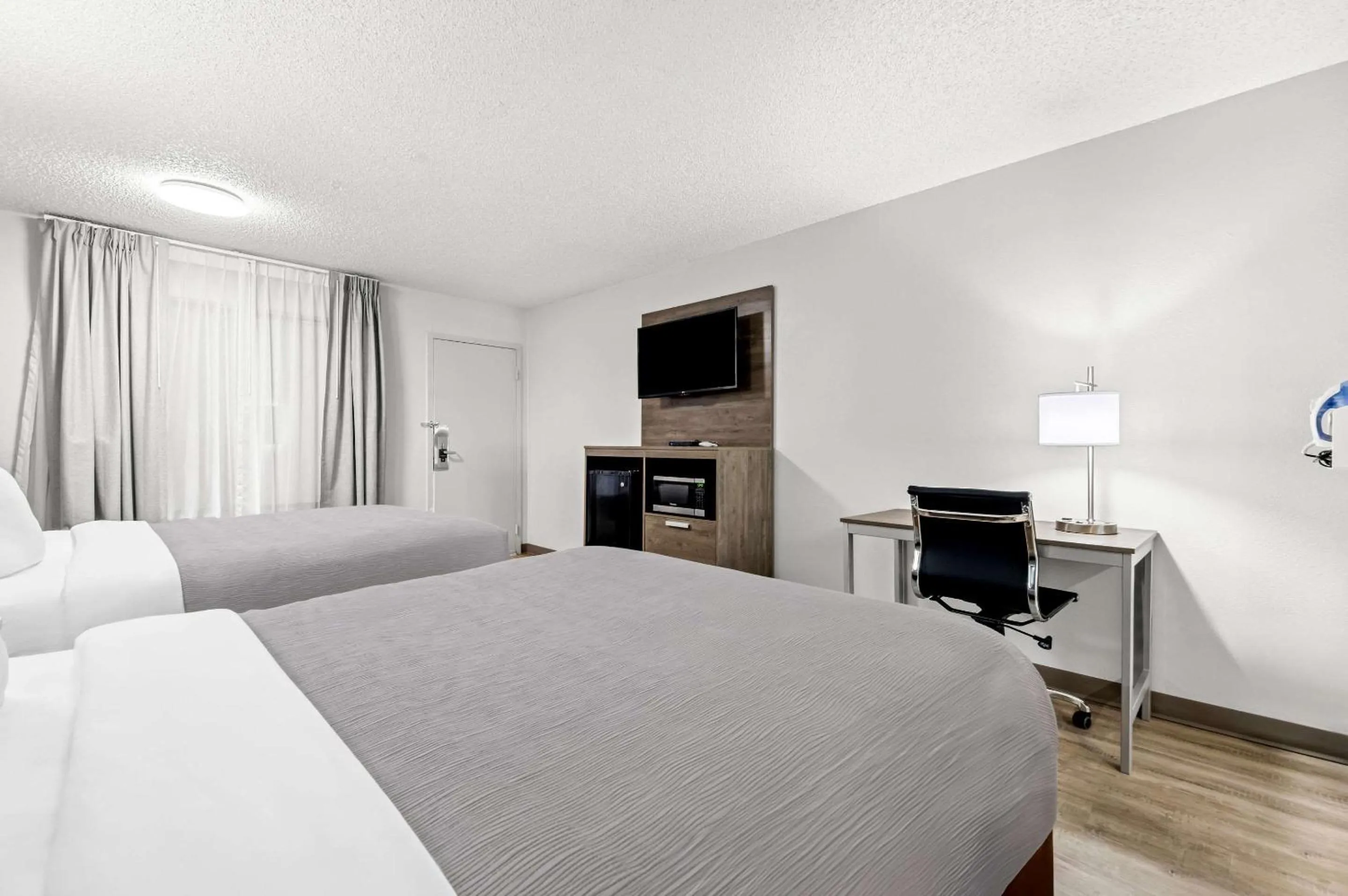 Bedroom, Bed in Quality Inn Plainview