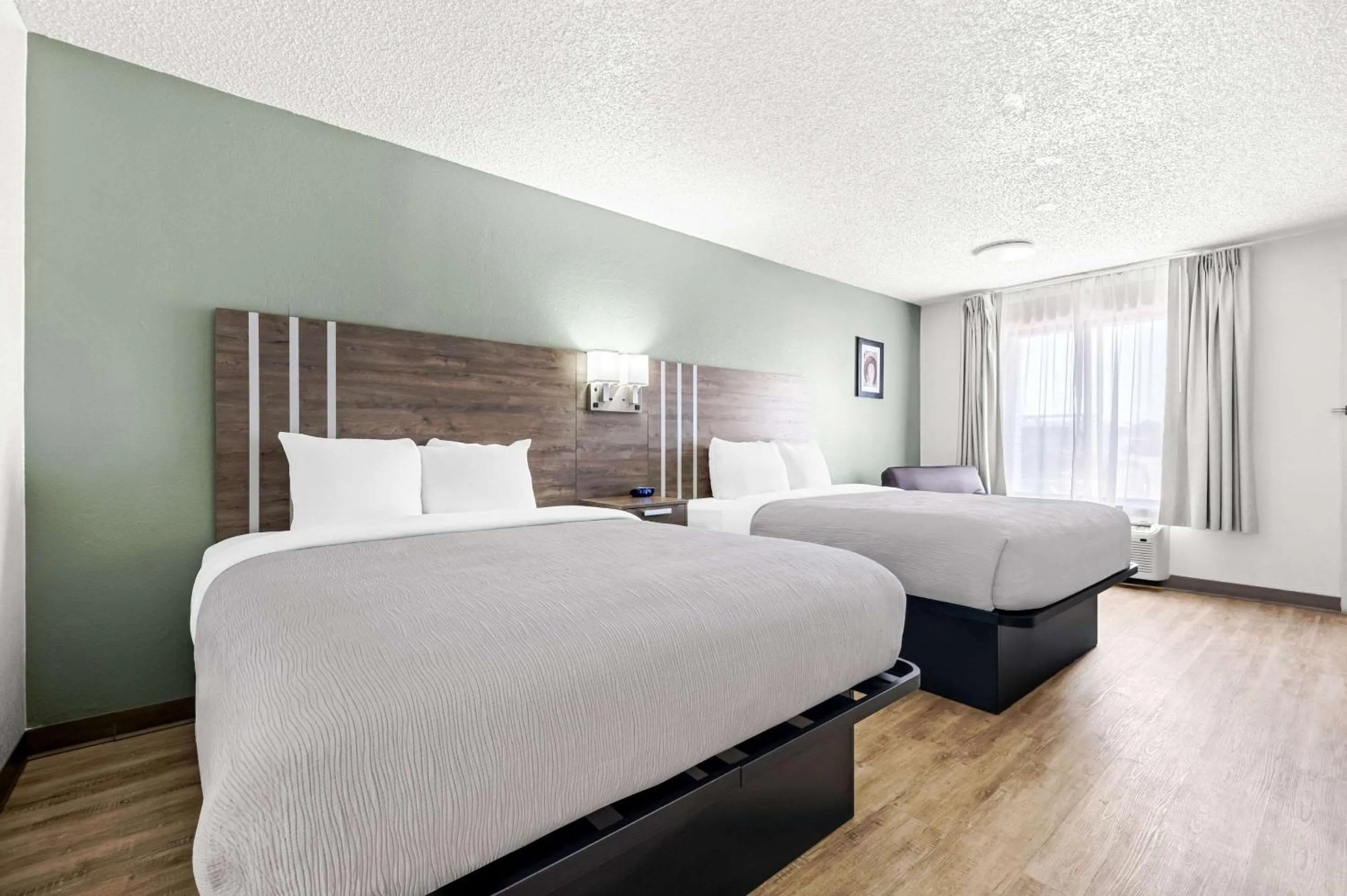 Bedroom, Bed in Quality Inn Plainview