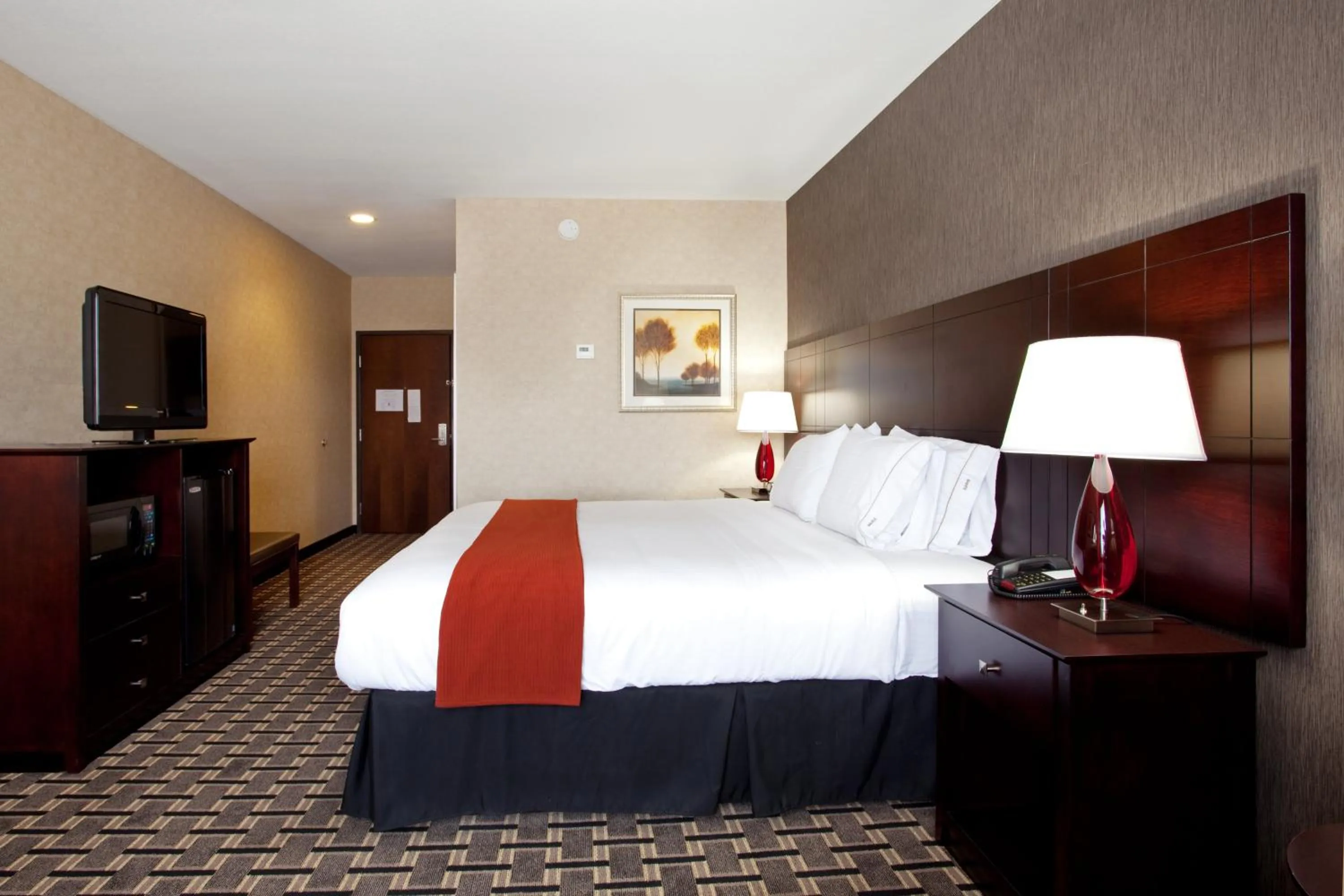 Photo of the whole room, Bed in Holiday Inn Express Amite by IHG
