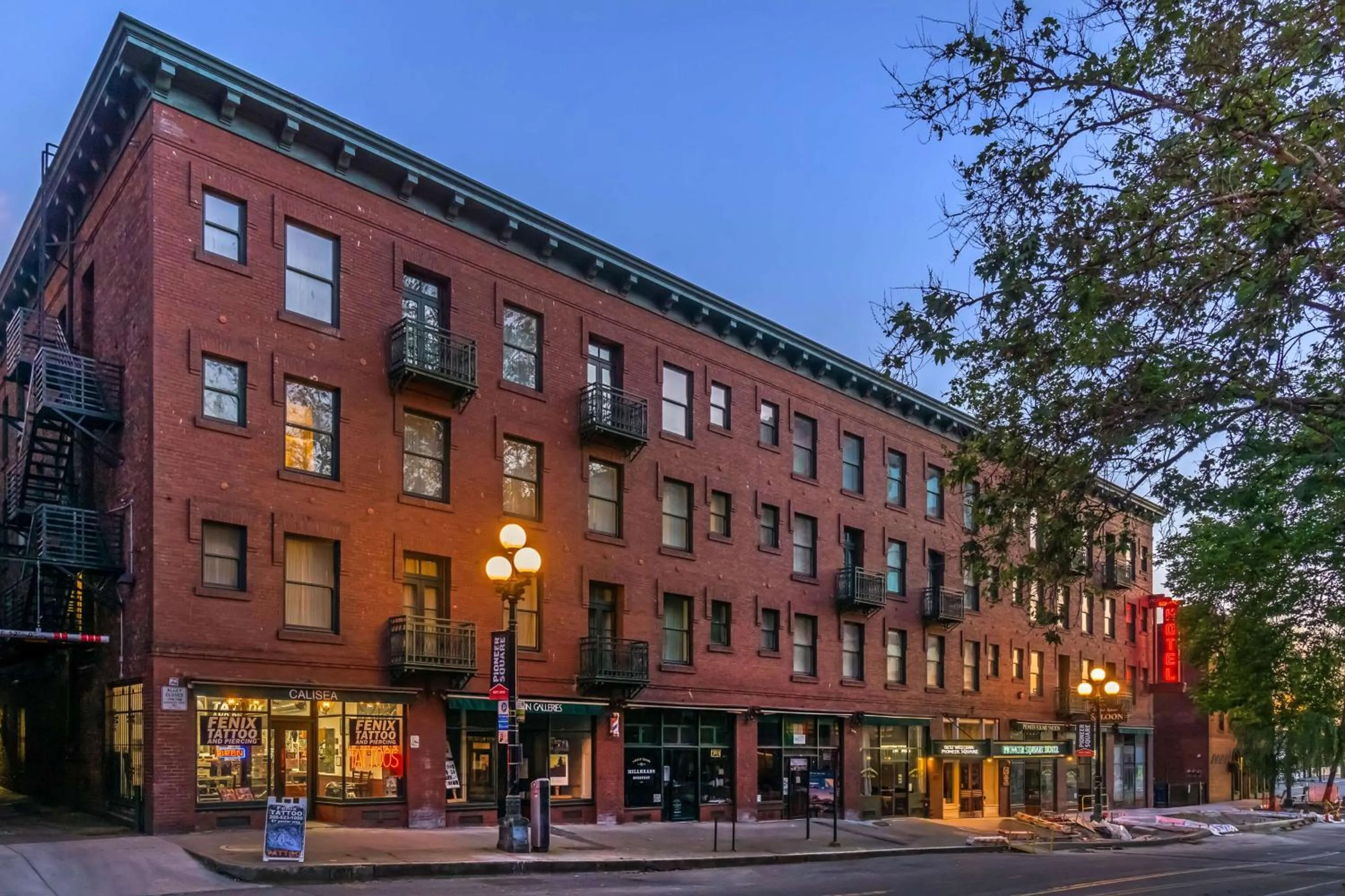 Property building in Best Western Plus Pioneer Square Hotel Downtown
