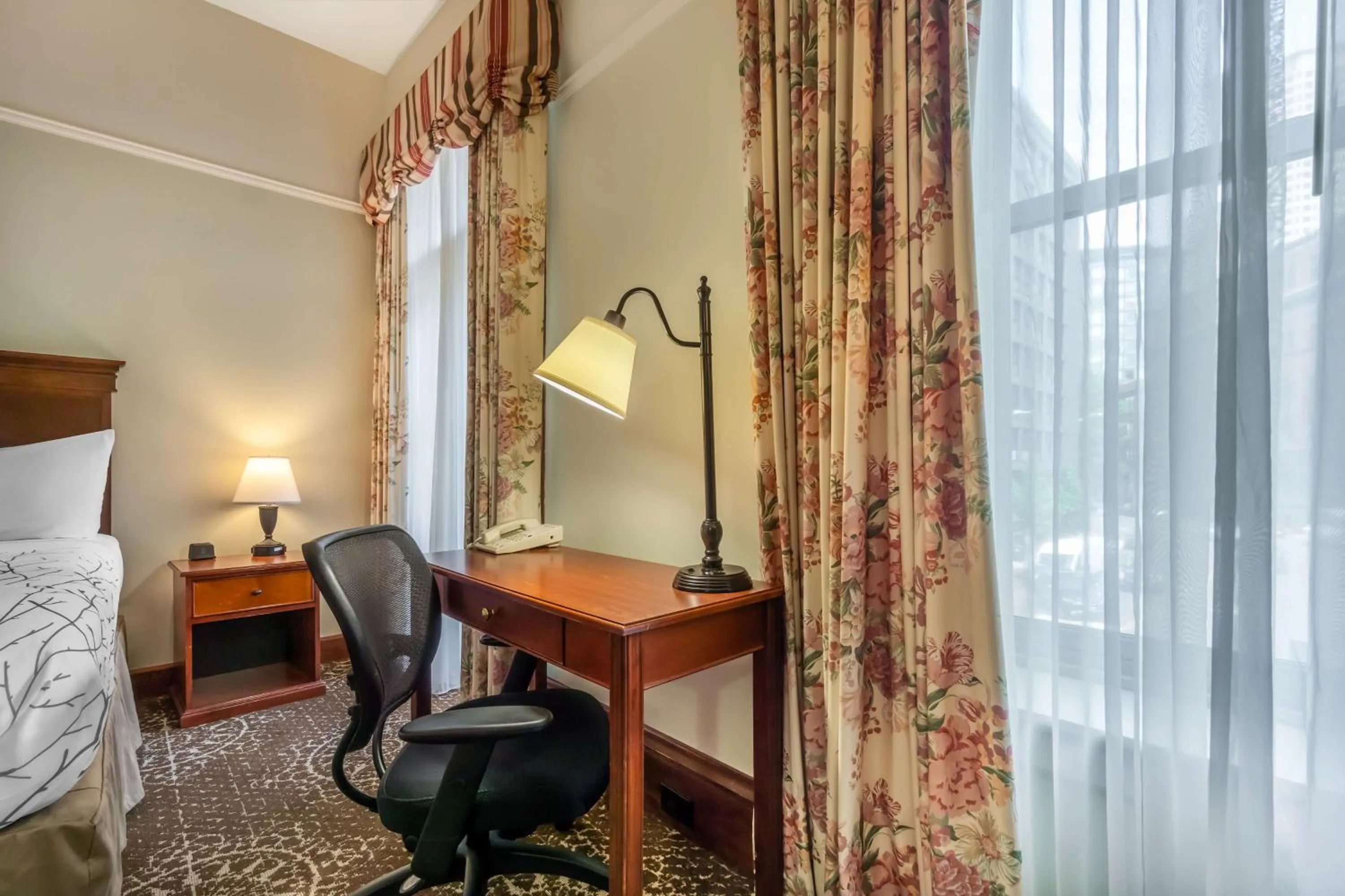 Bedroom, Bed in Best Western Plus Pioneer Square Hotel Downtown