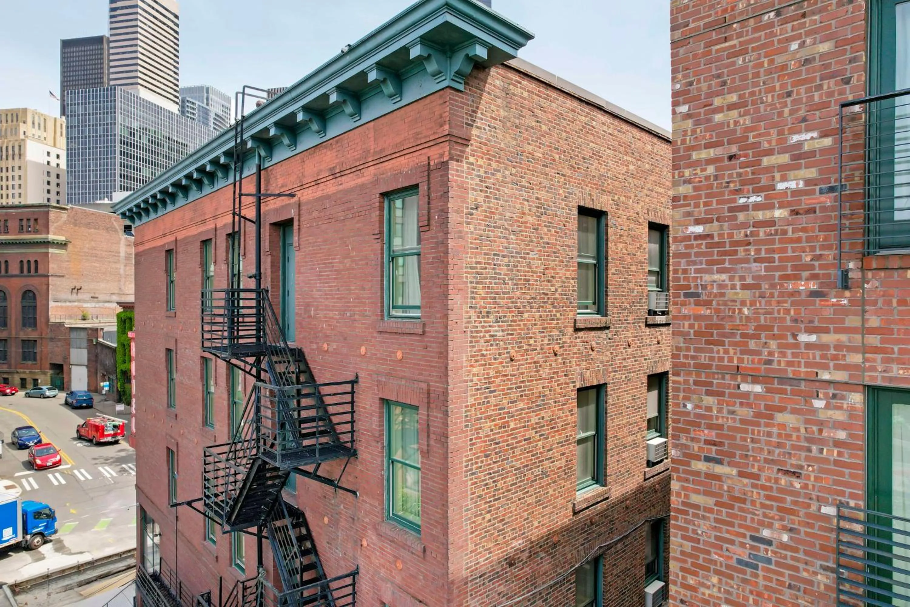 Property building in Best Western Plus Pioneer Square Hotel Downtown