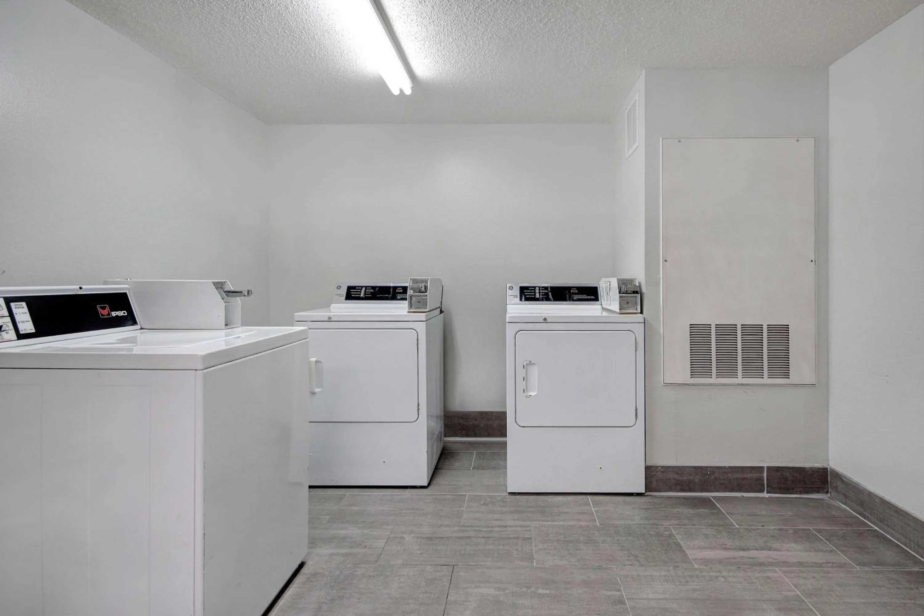 laundry in Motel 6-San Antonio, TX - South
