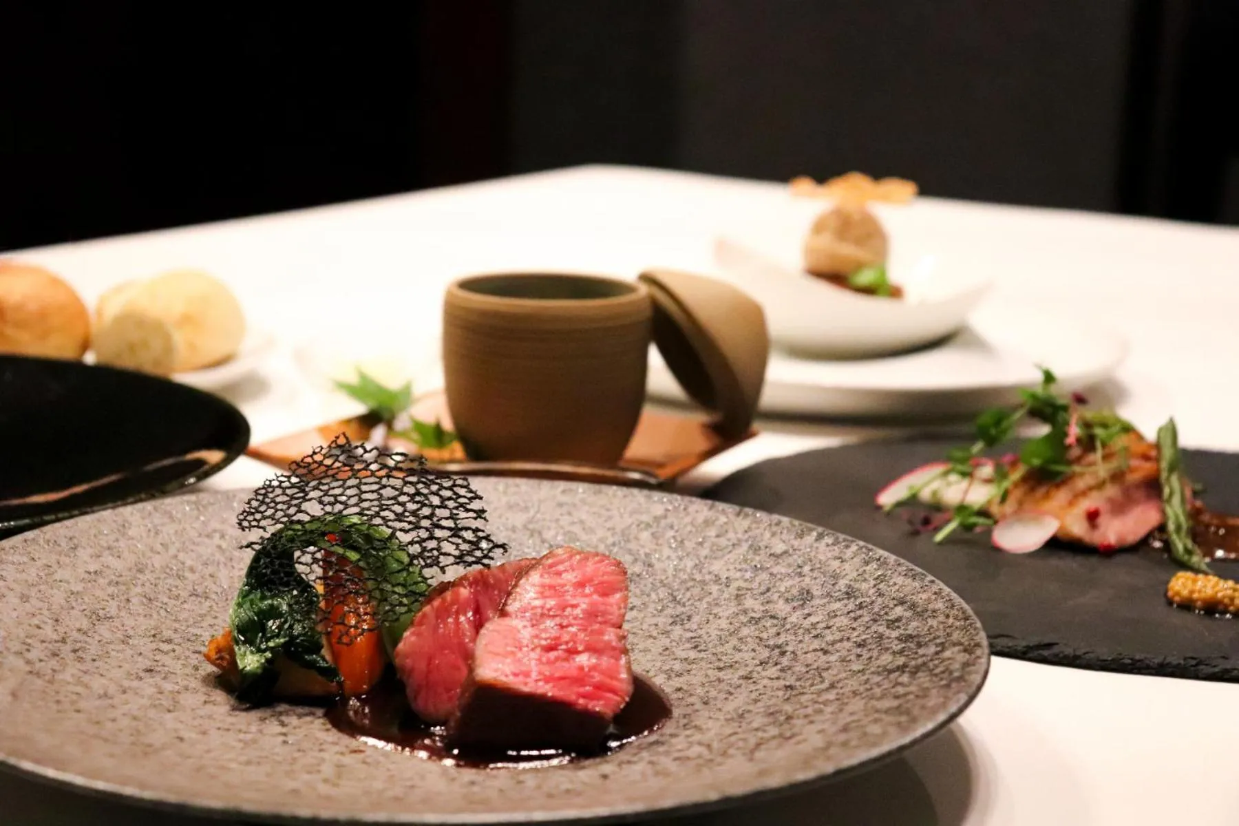 Restaurant/places to eat in the salon 伊豆高原 Hotels & Resort